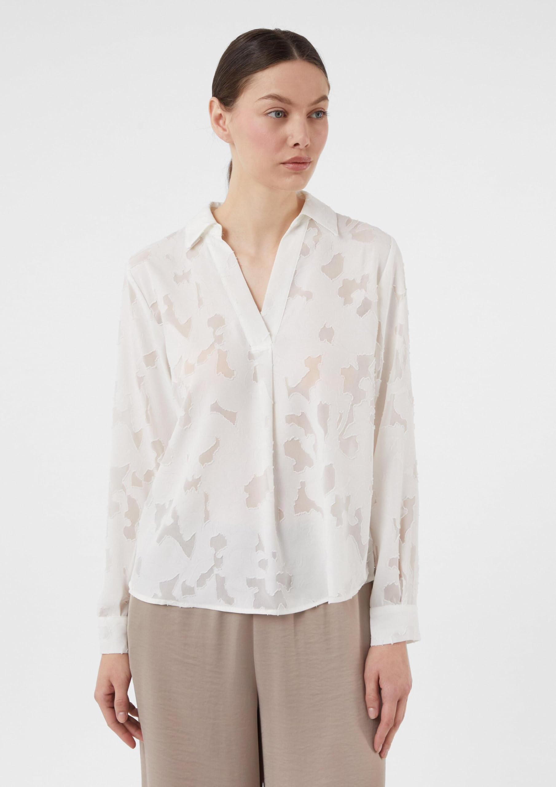 comma-jacquard-bluse-semitransparent-relaxed-fit image 7