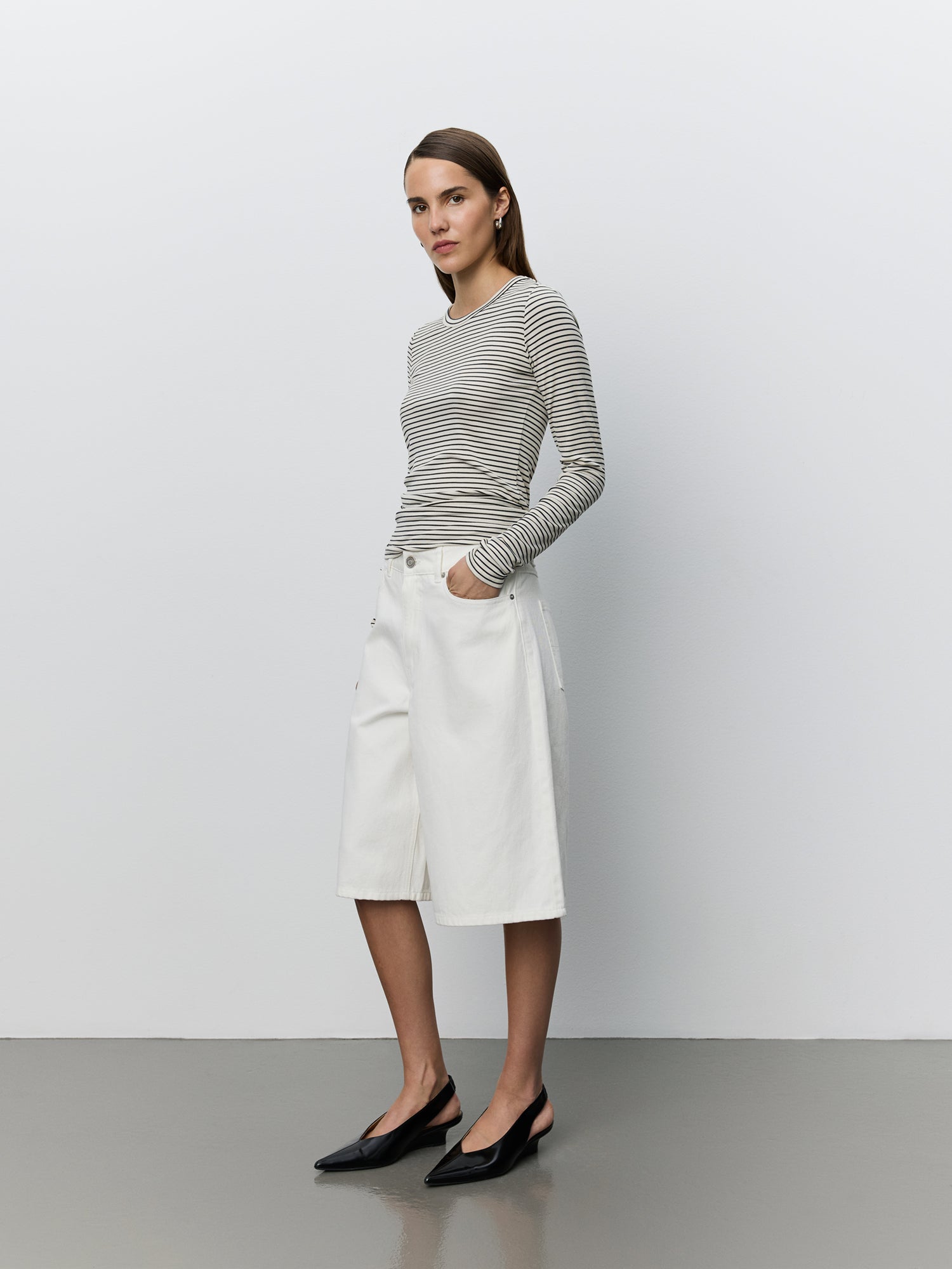 sofie-schnoor-women-petricia-snos704-shirt-grau-gestreift image 4