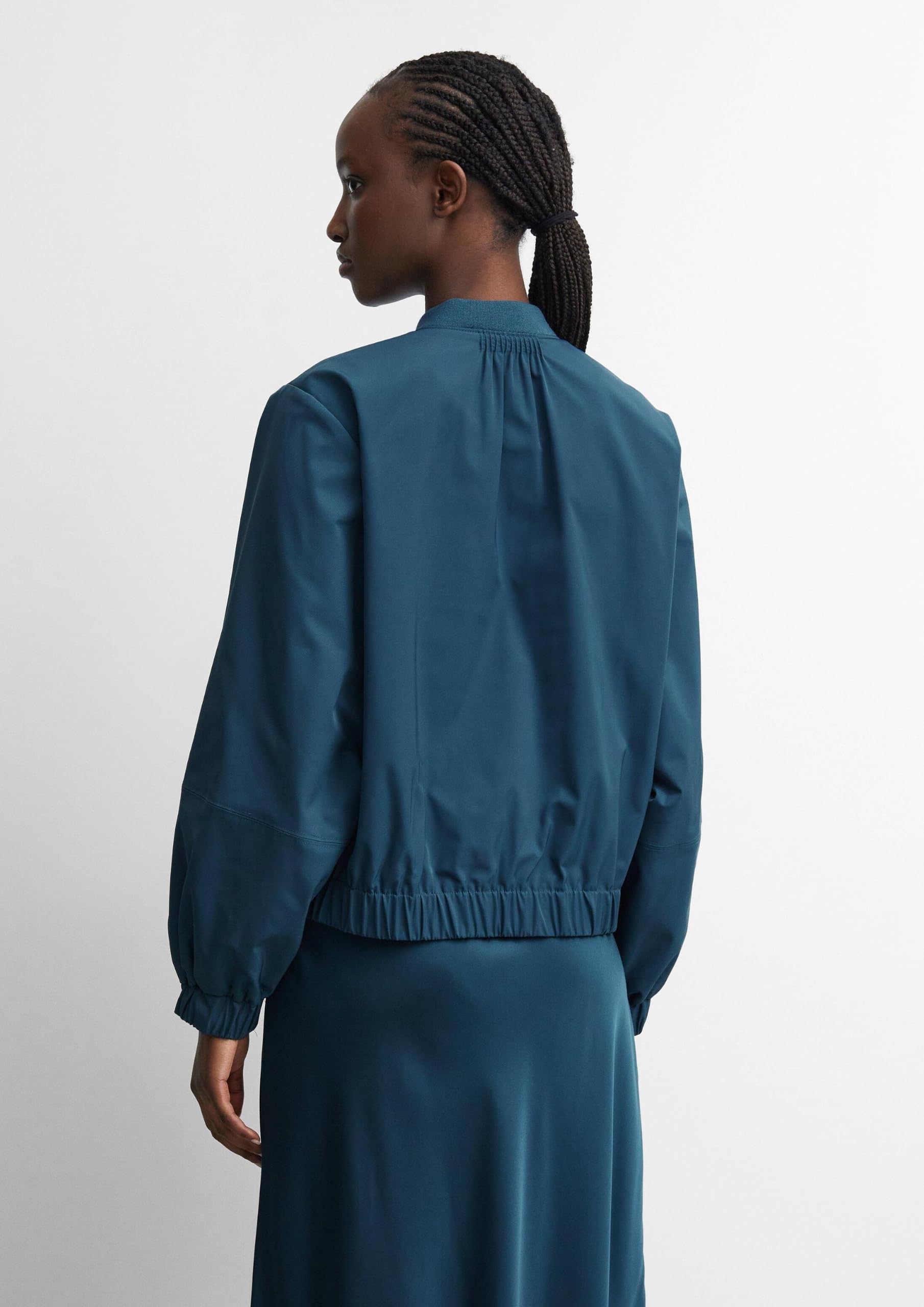 comma-jackets-indoor-jacke-nylon-boxy-bomberkragen image 7
