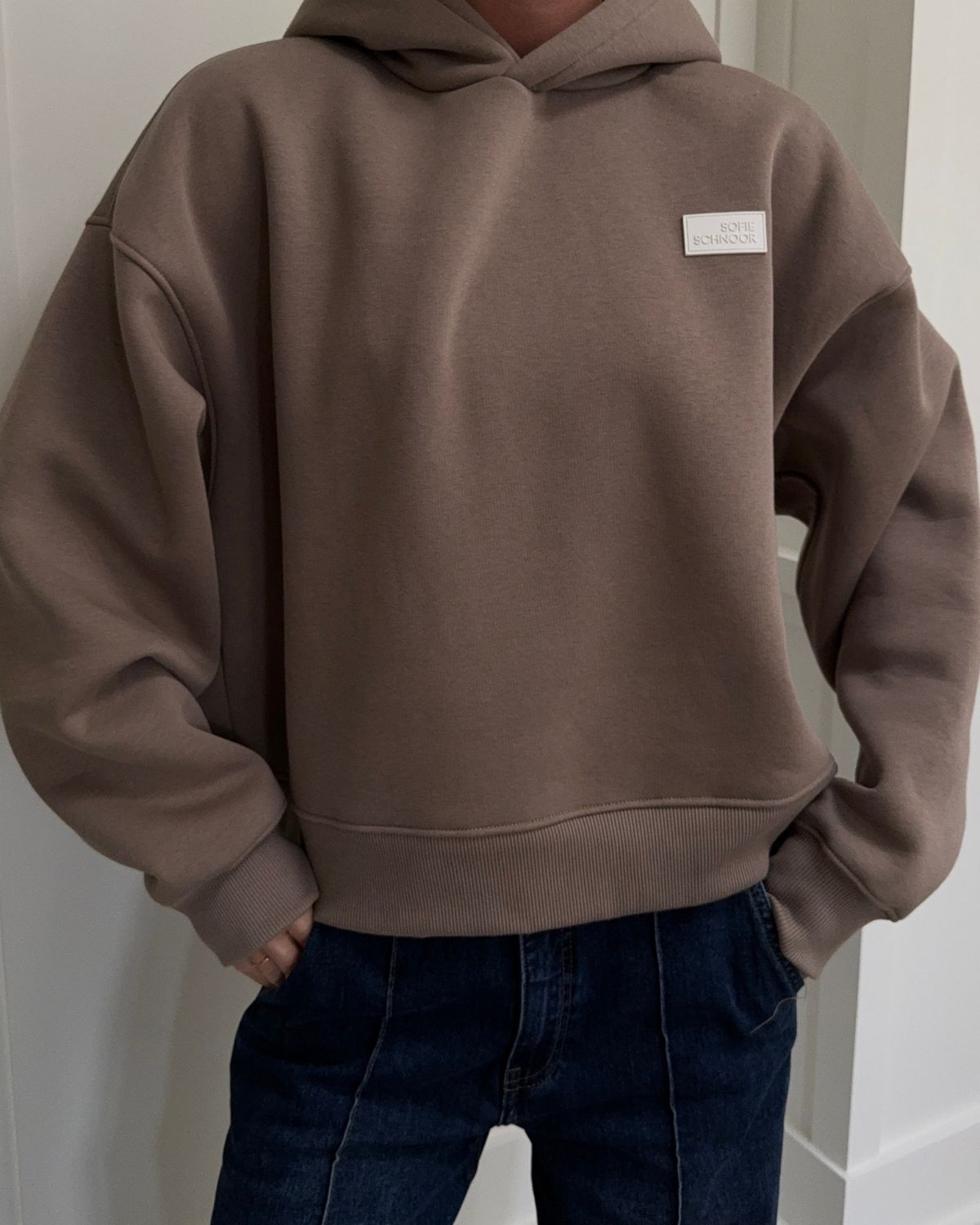 sofie-schnoor-basiksw-hoodie-nougat-brown-baumwolle image 3