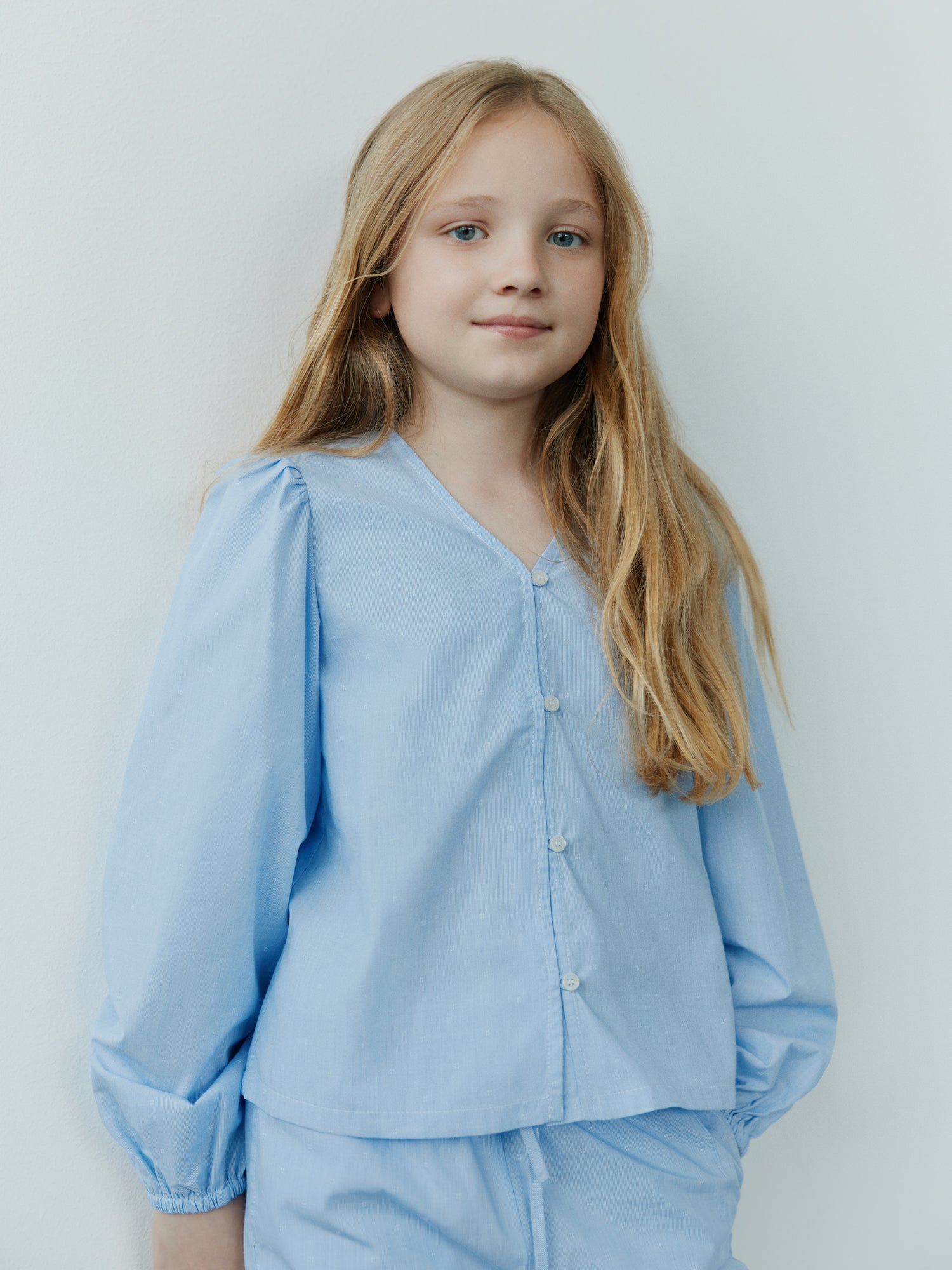 sofie-schnoor-young-vadasy-shirt-bluse-hellblau-baumwolle image 5