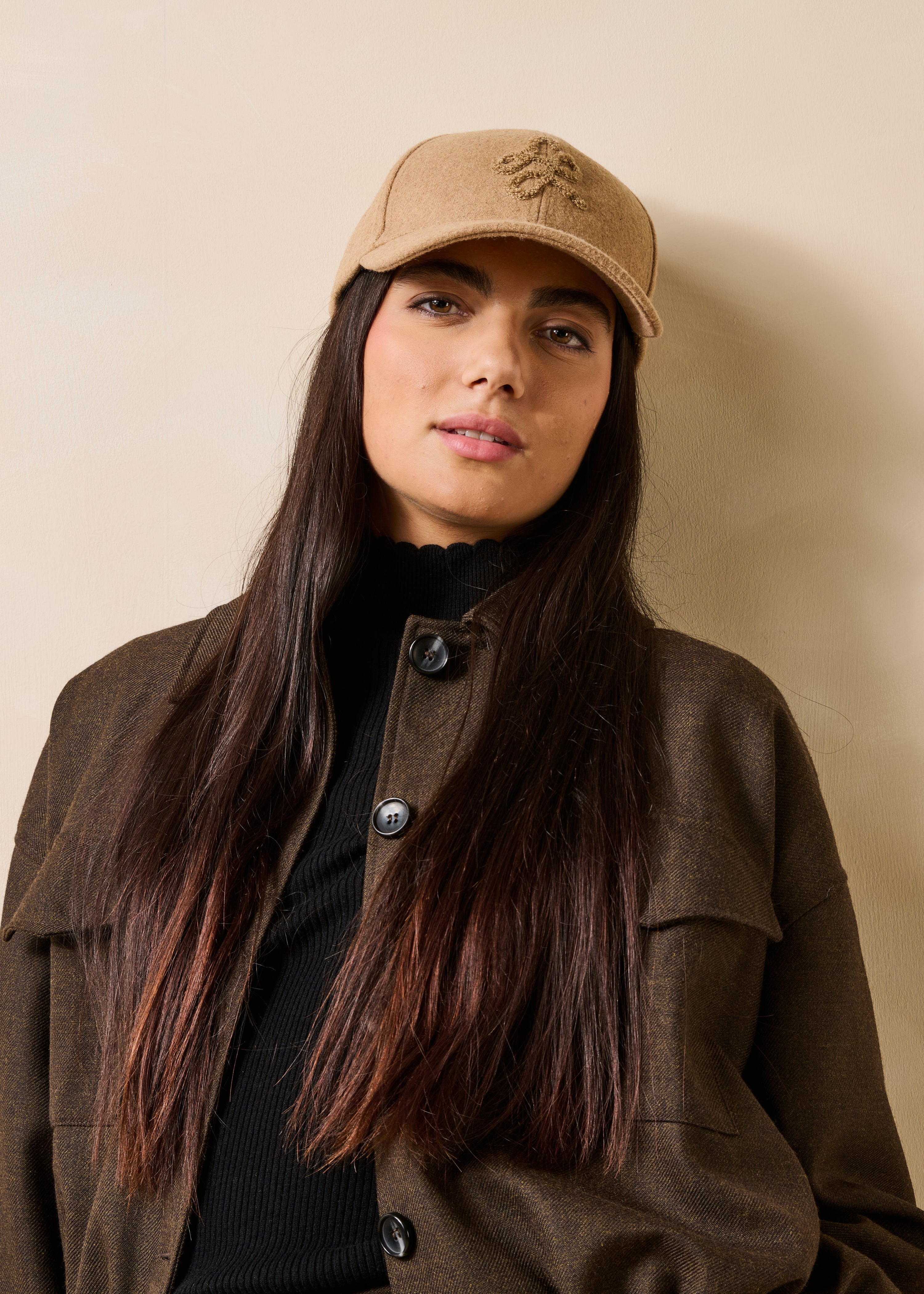 la-f-e-marabout-e-accessoires-gouape-cap-wolle-taupe-beige image 3
