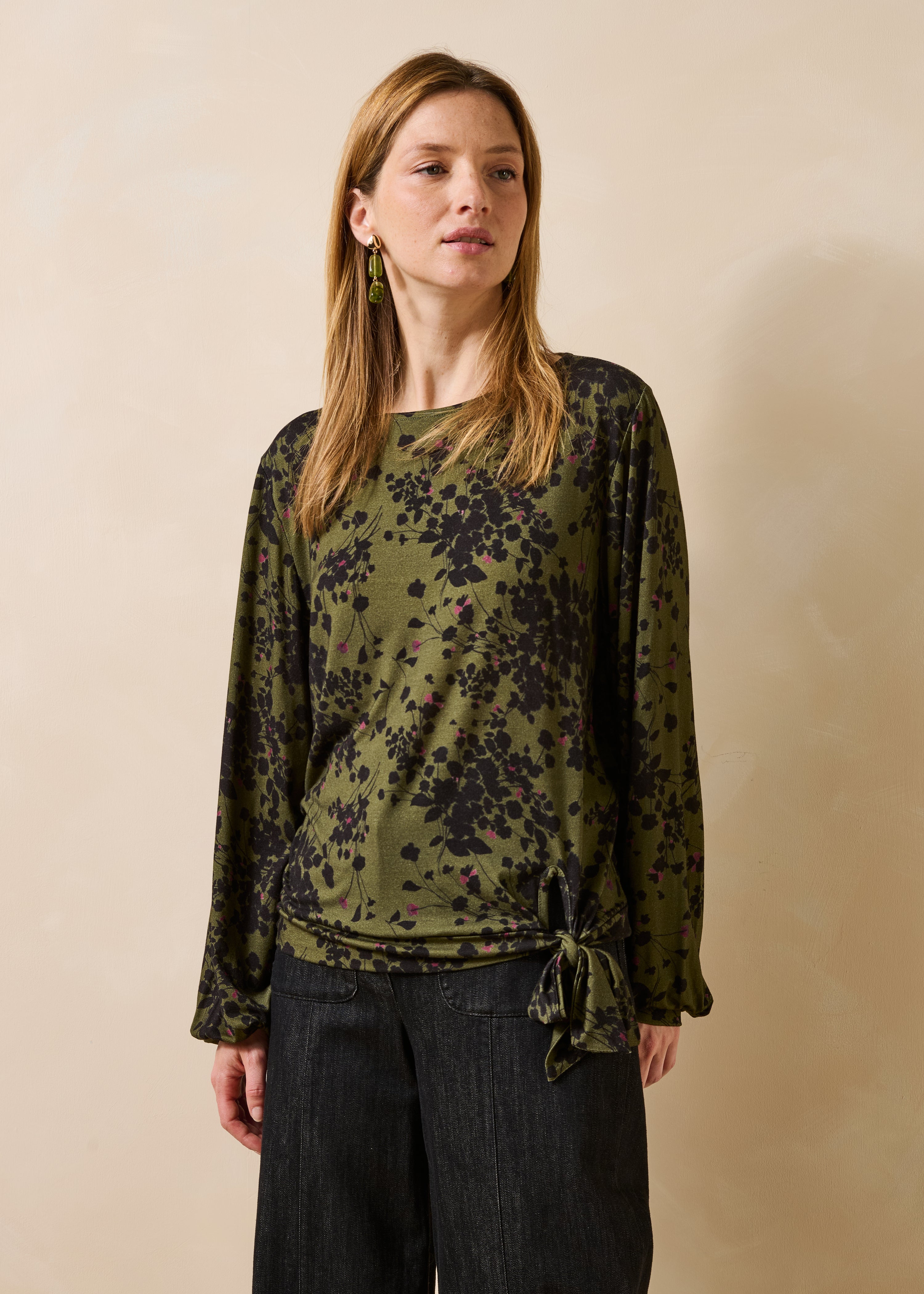 la-f-e-marabout-e-gexpa-t-shirt-dark-kaki-gr-s-blumen image 1