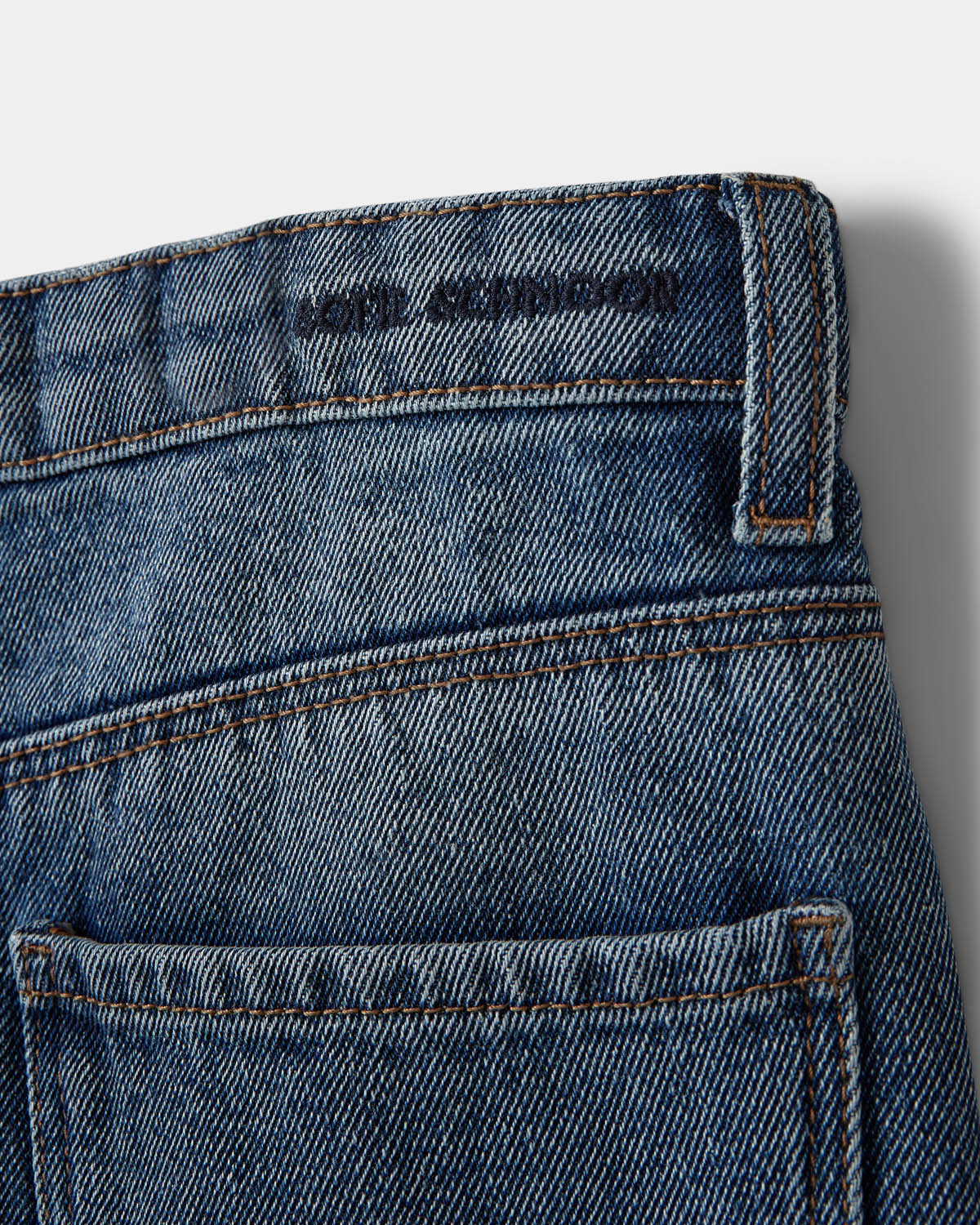 sofie-schnoor-young-havanasy-jeans-denim-blue-barrel-fit image 4