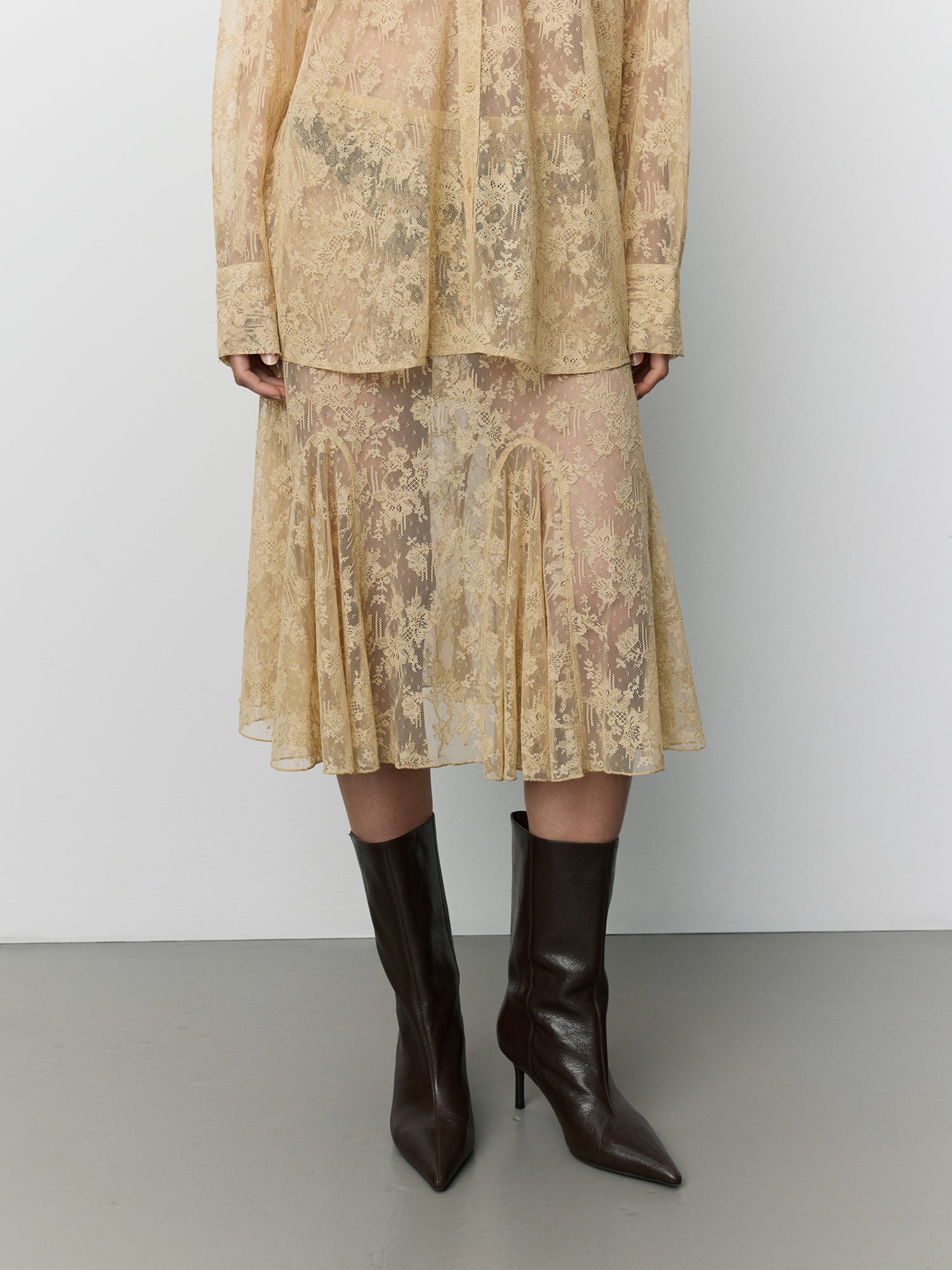 sofie-schnoor-women-lenasw-midirock-sand-spitze-transparent image 5