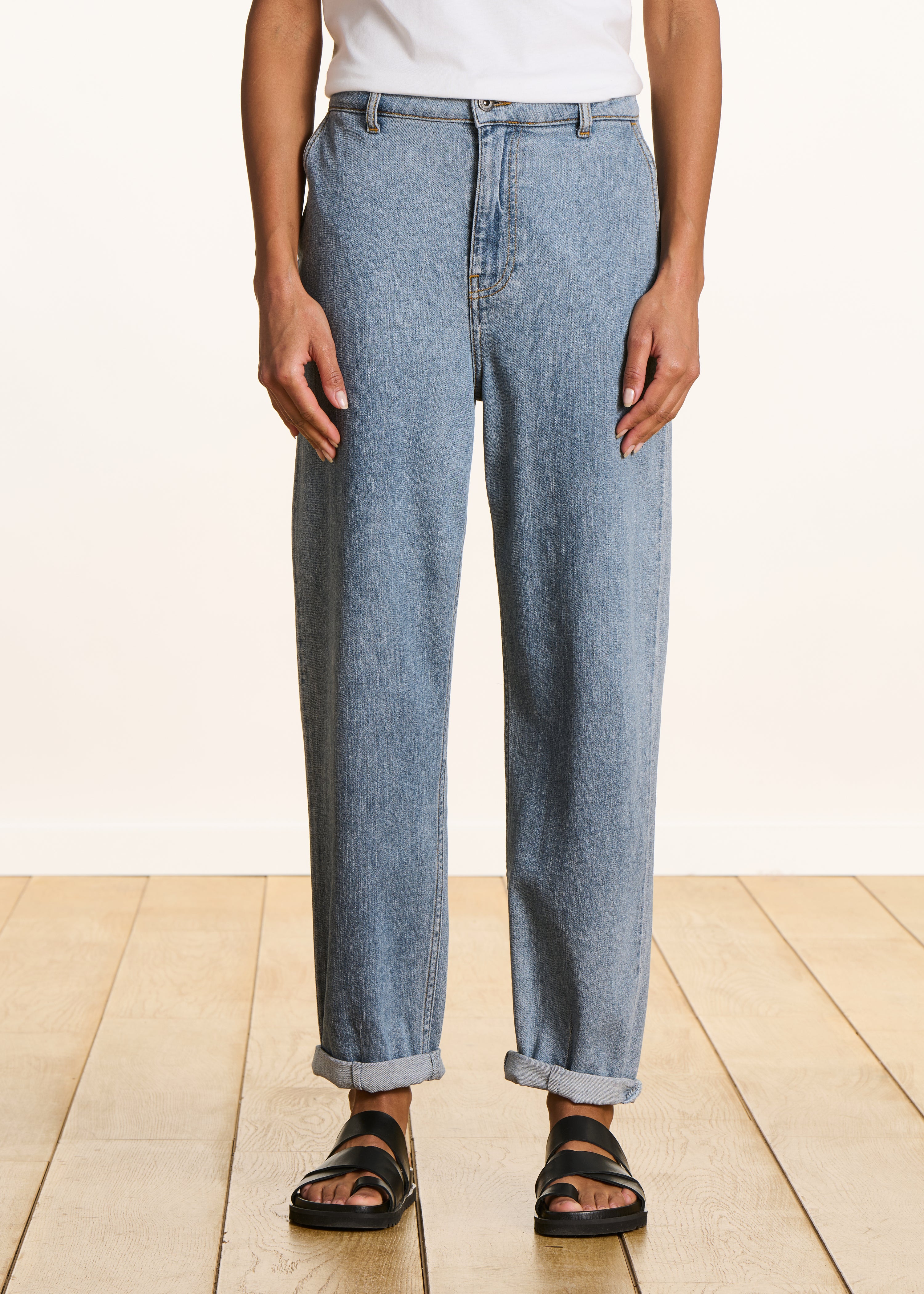 la-f-e-marabout-e-boyfriend-jeans-hellblau-bio-7-8 image 2