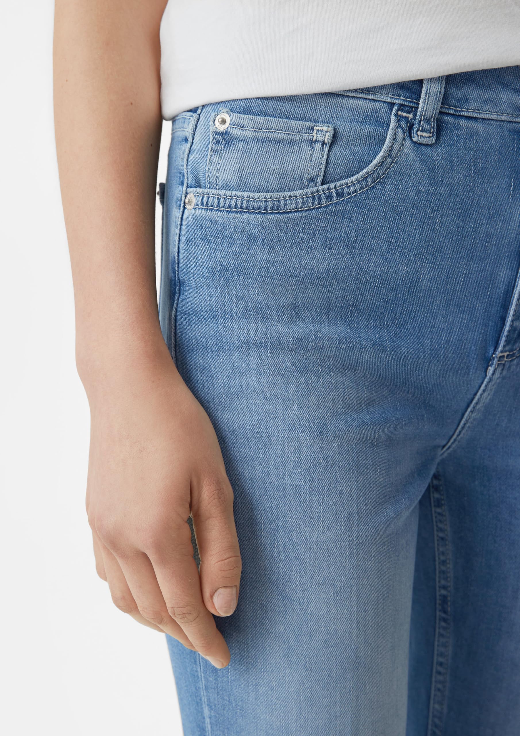 comma-cropped-jeans-gr-34-blau-flared-regular image 5