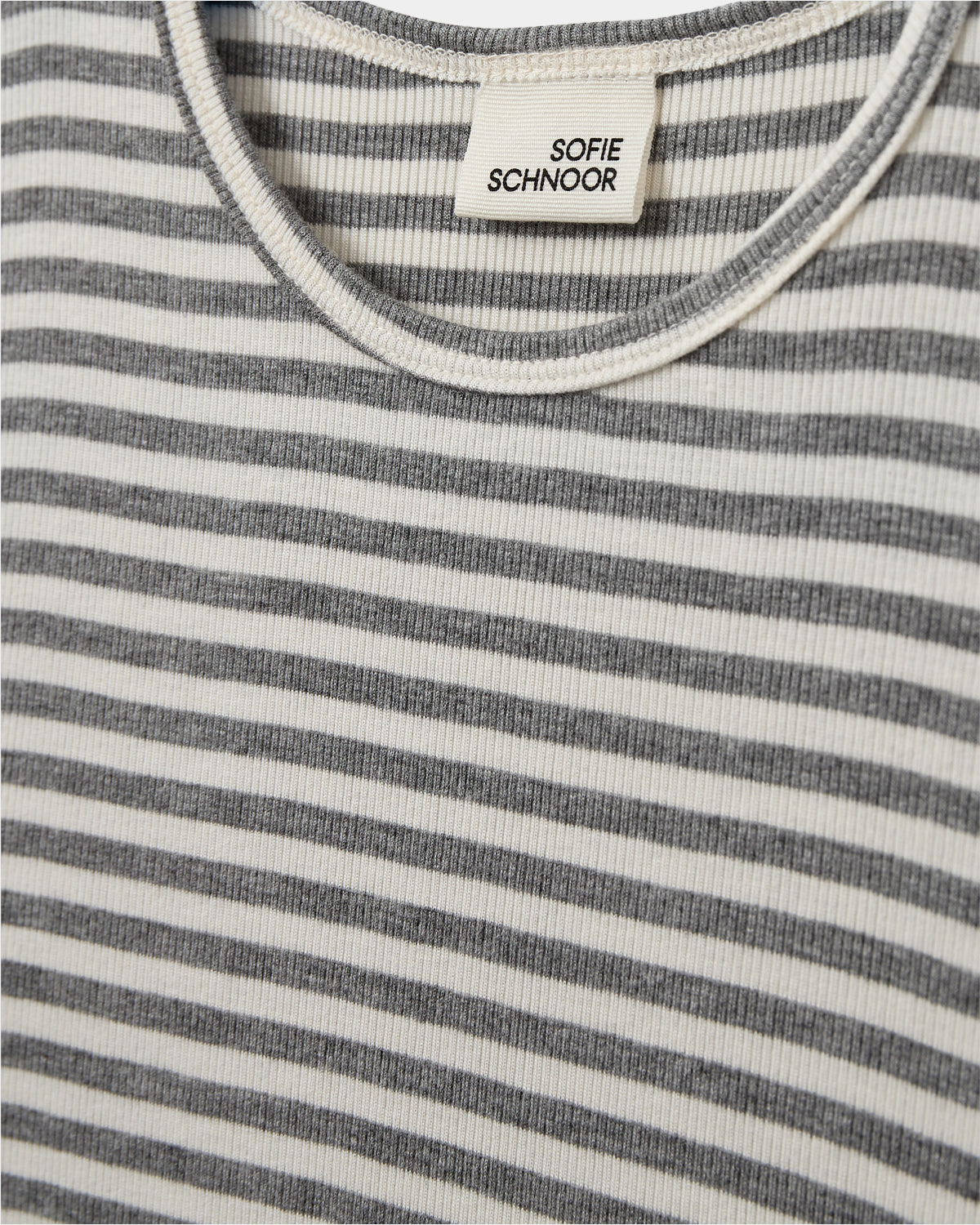 sofie-schnoor-young-nataliasy-t-shirt-grau-152 image 4