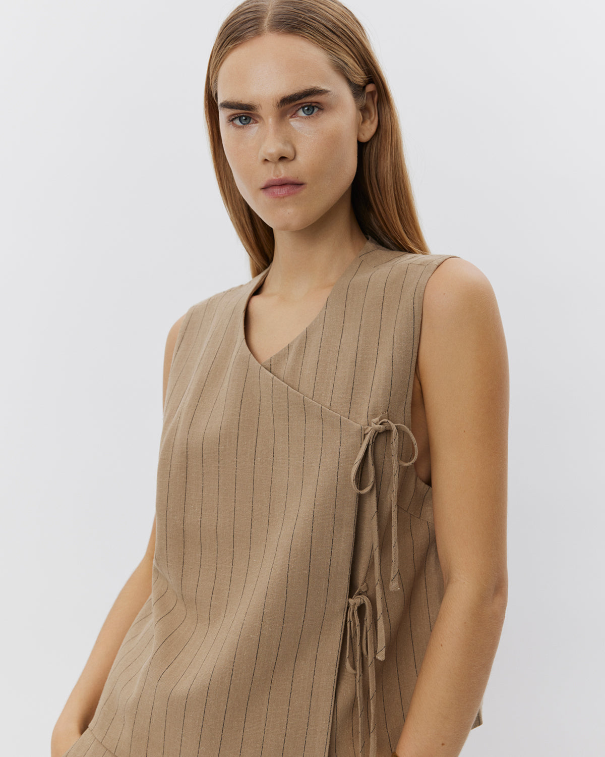 sofie-schnoor-women-cailinsw-weste-beige-gestreift-leinen image 5