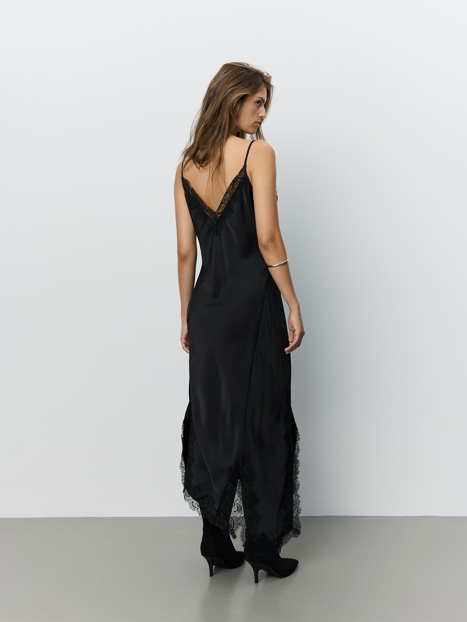 sofie-schnoor-women-lounellesw-satinkleid-schwarz-spitze-gr-34 image 4