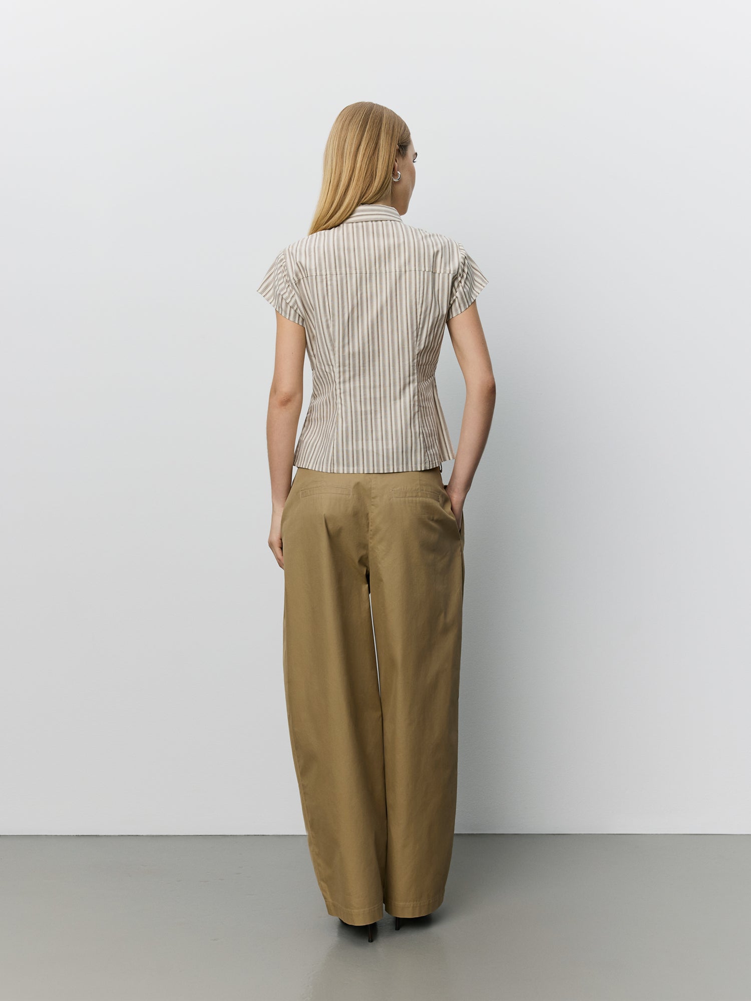 sofie-schnoor-women-lilyansw-shirt-bluse-hellbraun-baumwolle image 4
