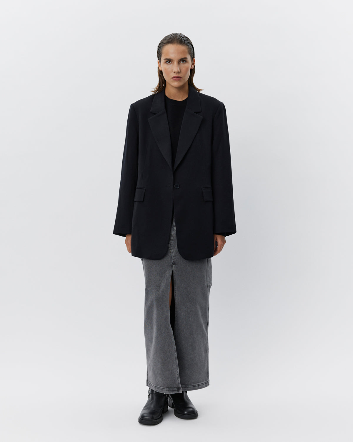 sofie-schnoor-women-tallulahsw-blazer-schwarz-oversized image 2
