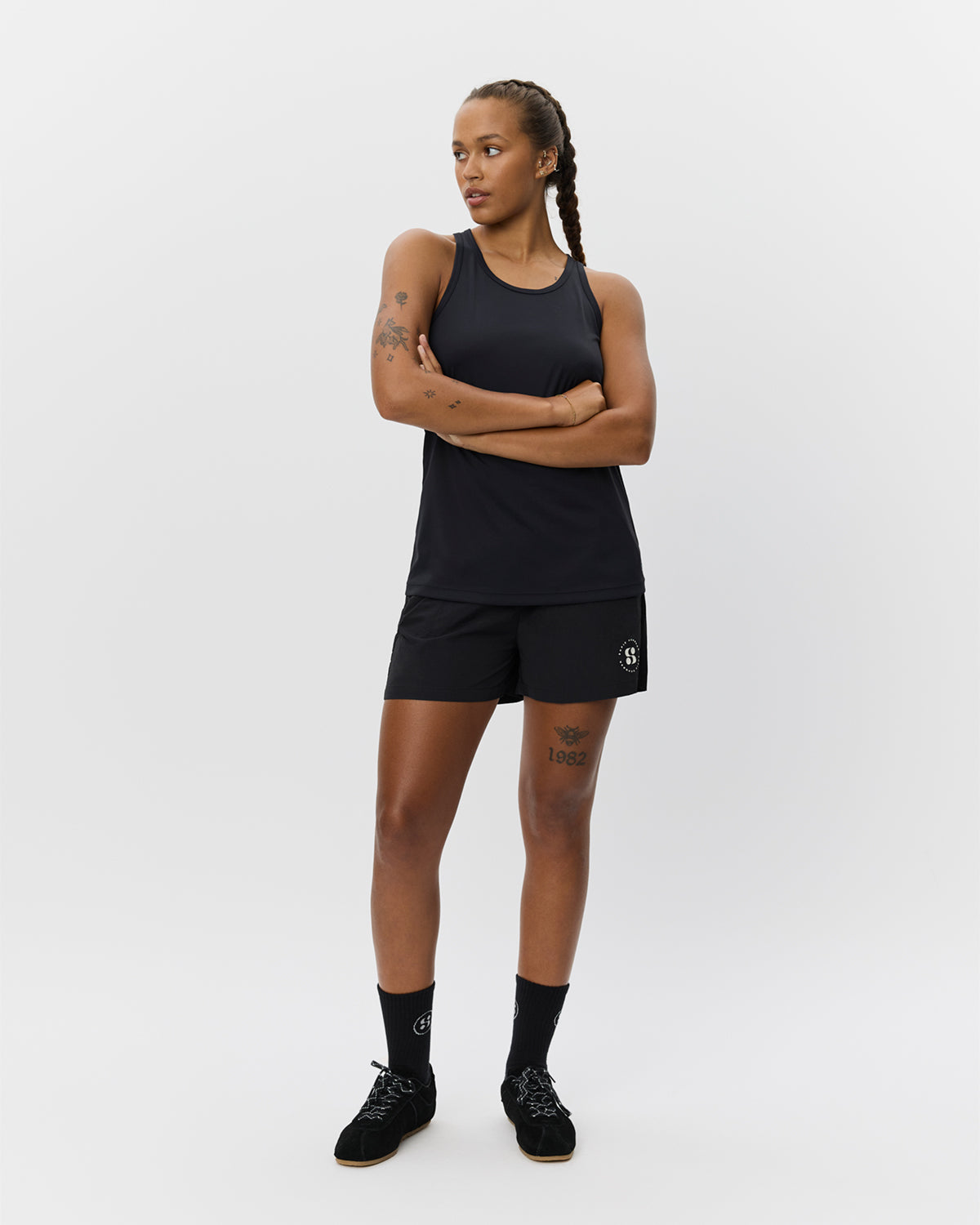 sofie-schnoor-sport-ionaspo-top-schwarz-lockere-passform image 2