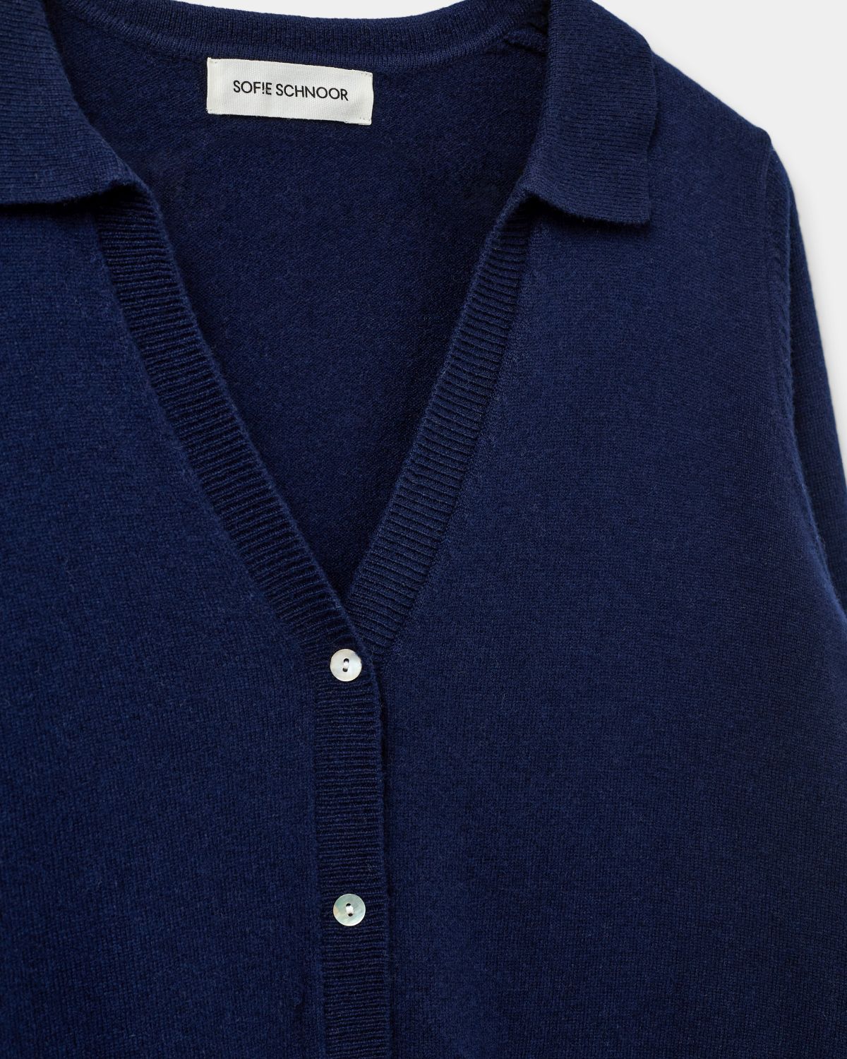 sofie-schnoor-skylarsw-woll-cardigan-navy-mit-kn-pfen image 7