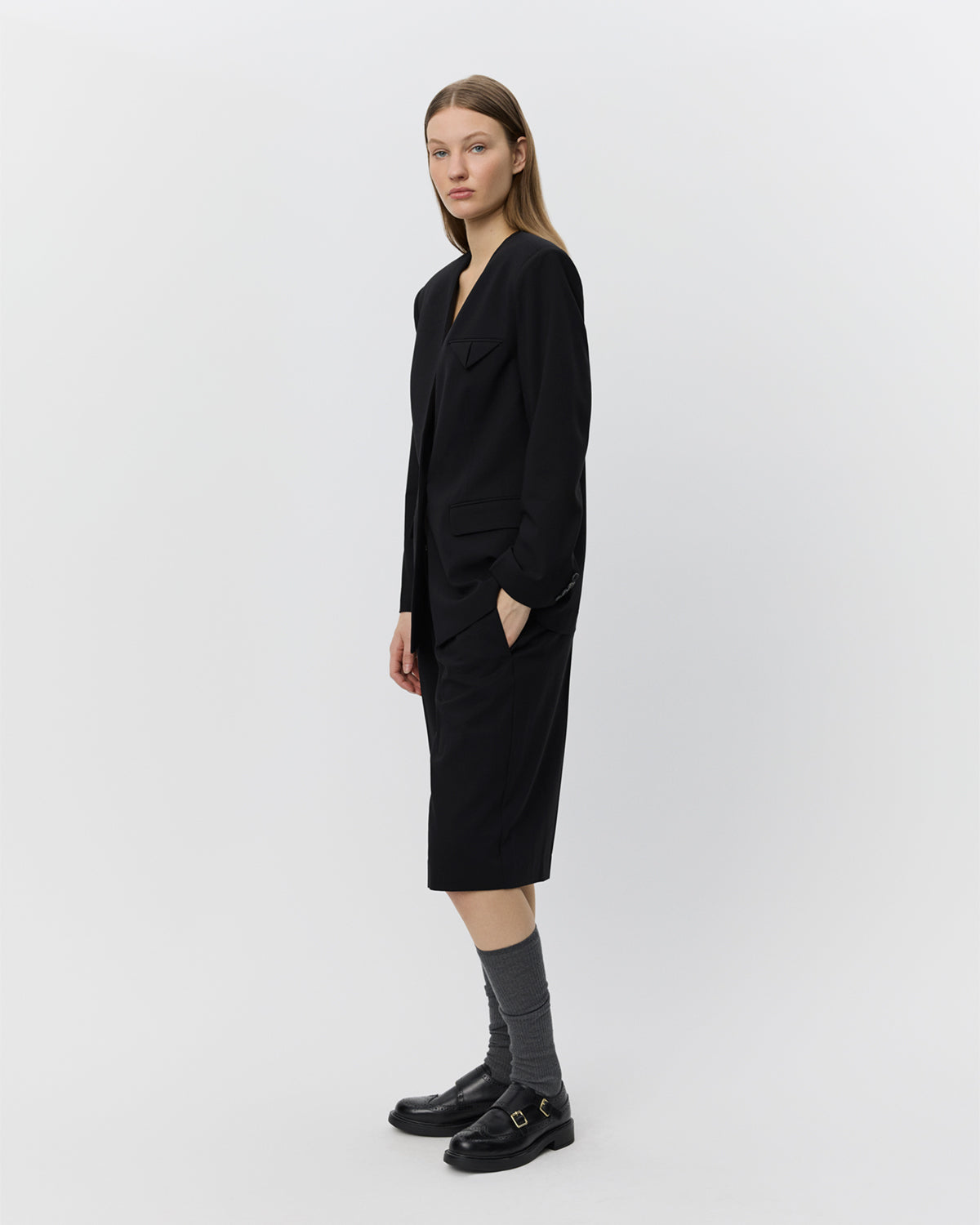 sofie-schnoor-women-amaliesw-blazer-schwarz-einreihig image 3