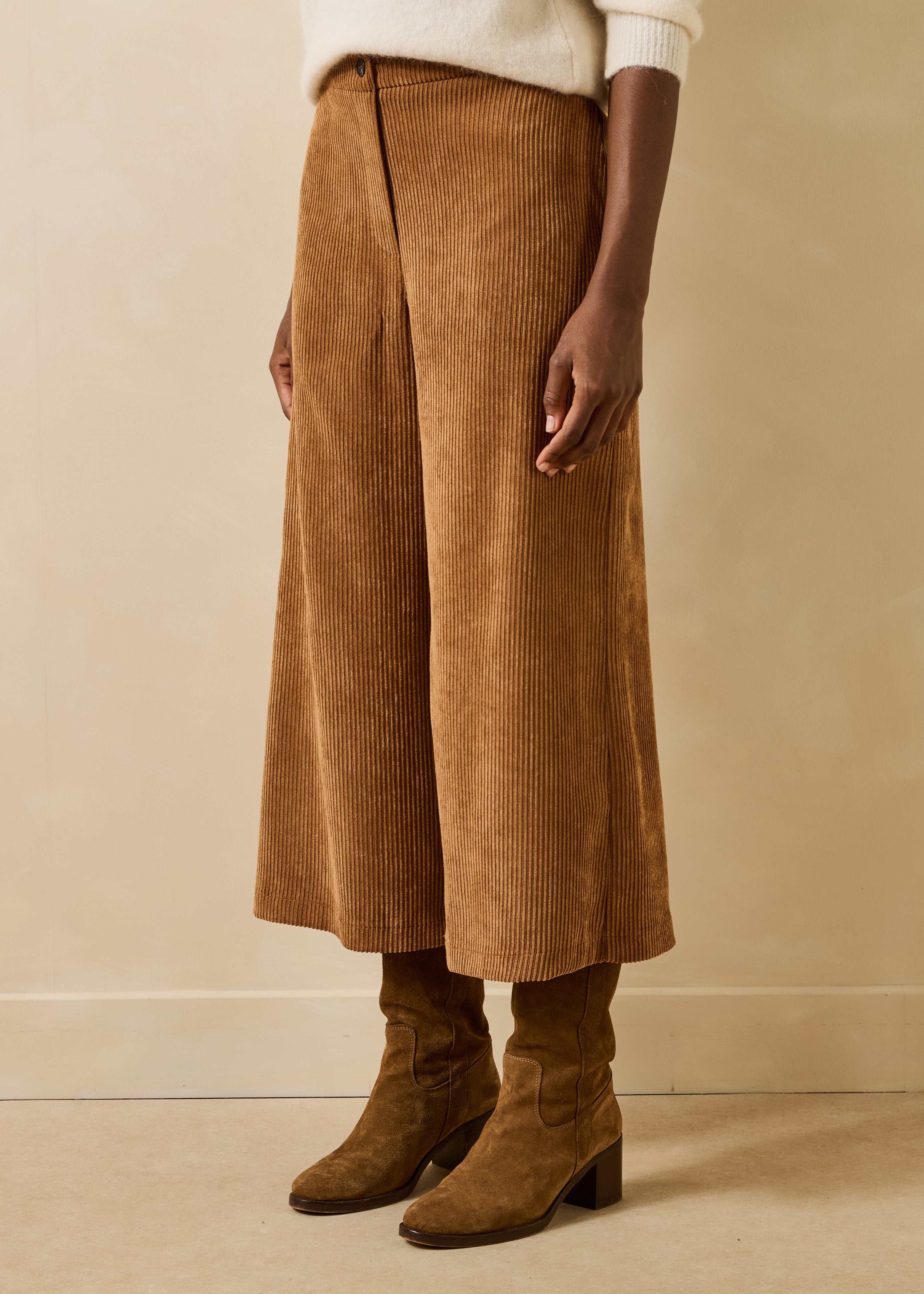 la-f-e-marabout-e-gatine-hose-cord-camel-cropped-weit image 2