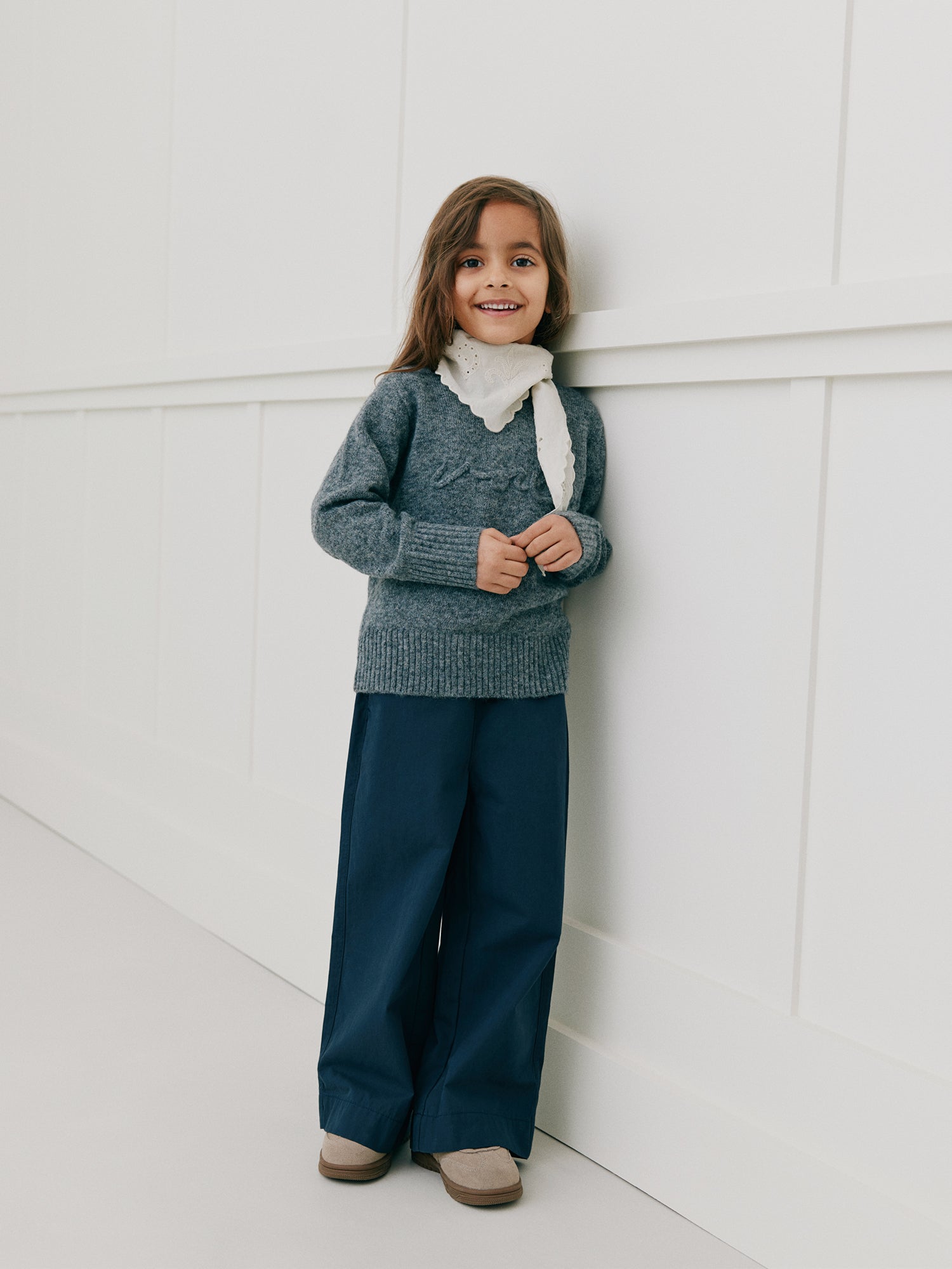 sofie-schnoor-kids-minnikkb-strickpullover-grau-voila image 3