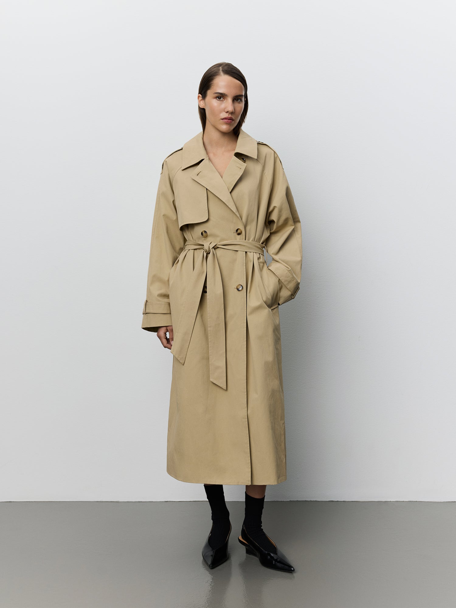 sofie-schnoor-women-magdasw-trenchcoat-camel-baumwolle image 2