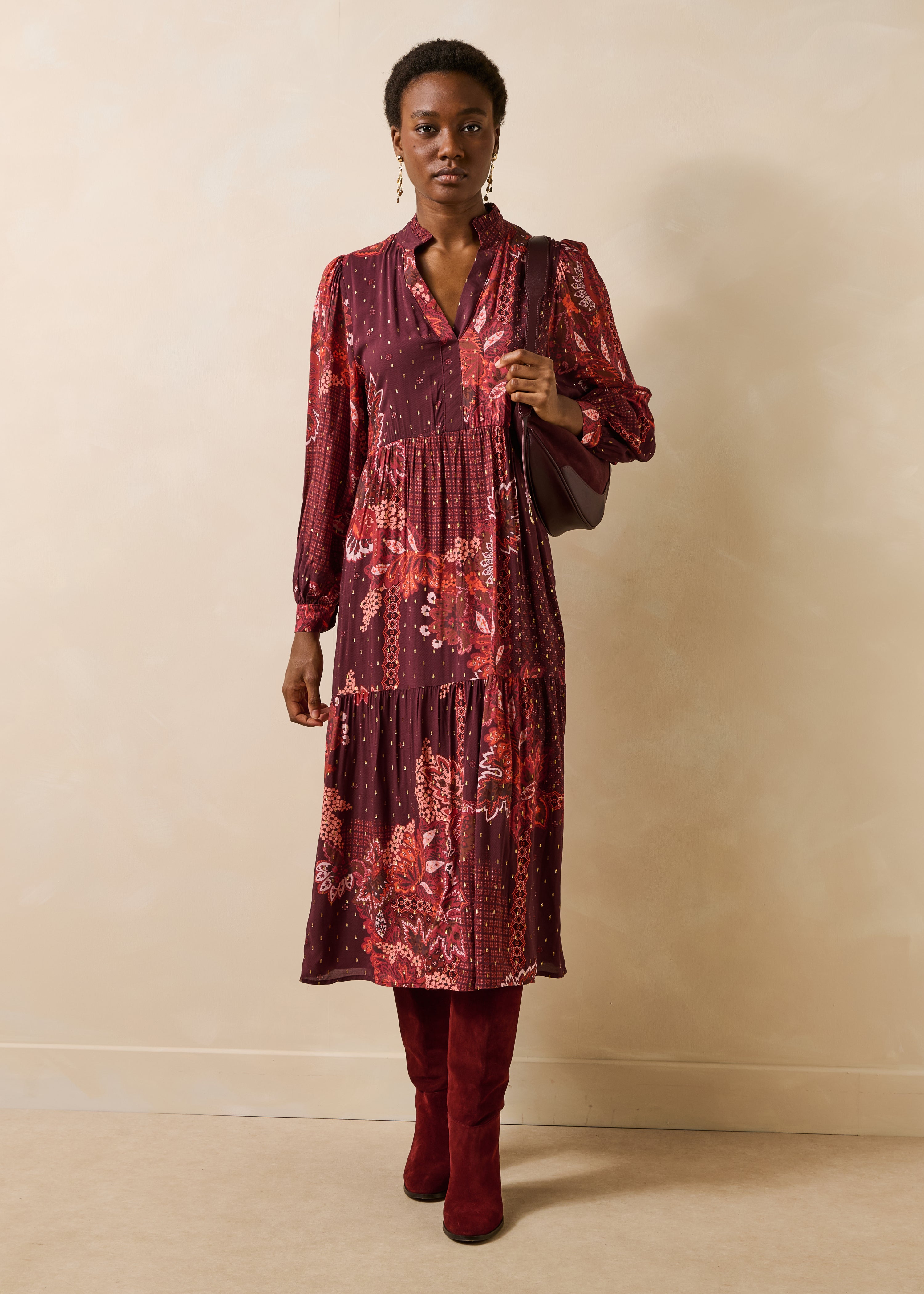la-f-e-marabout-e-gauffra-maxikleid-rot-mit-gold-plumetis image 1