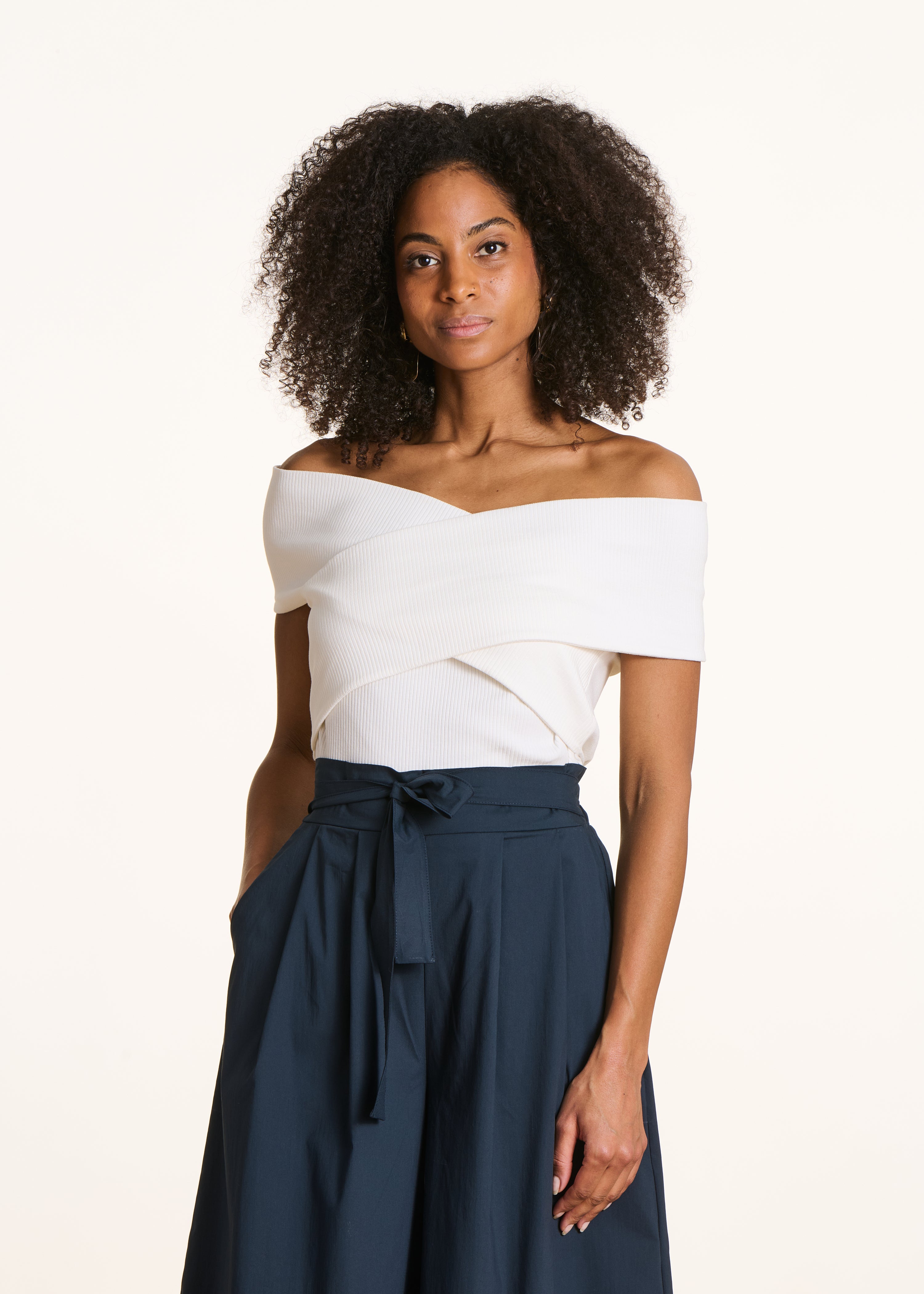 la-f-e-marabout-e-fanesa-t-shirt-ecru-bio-carmen image 1