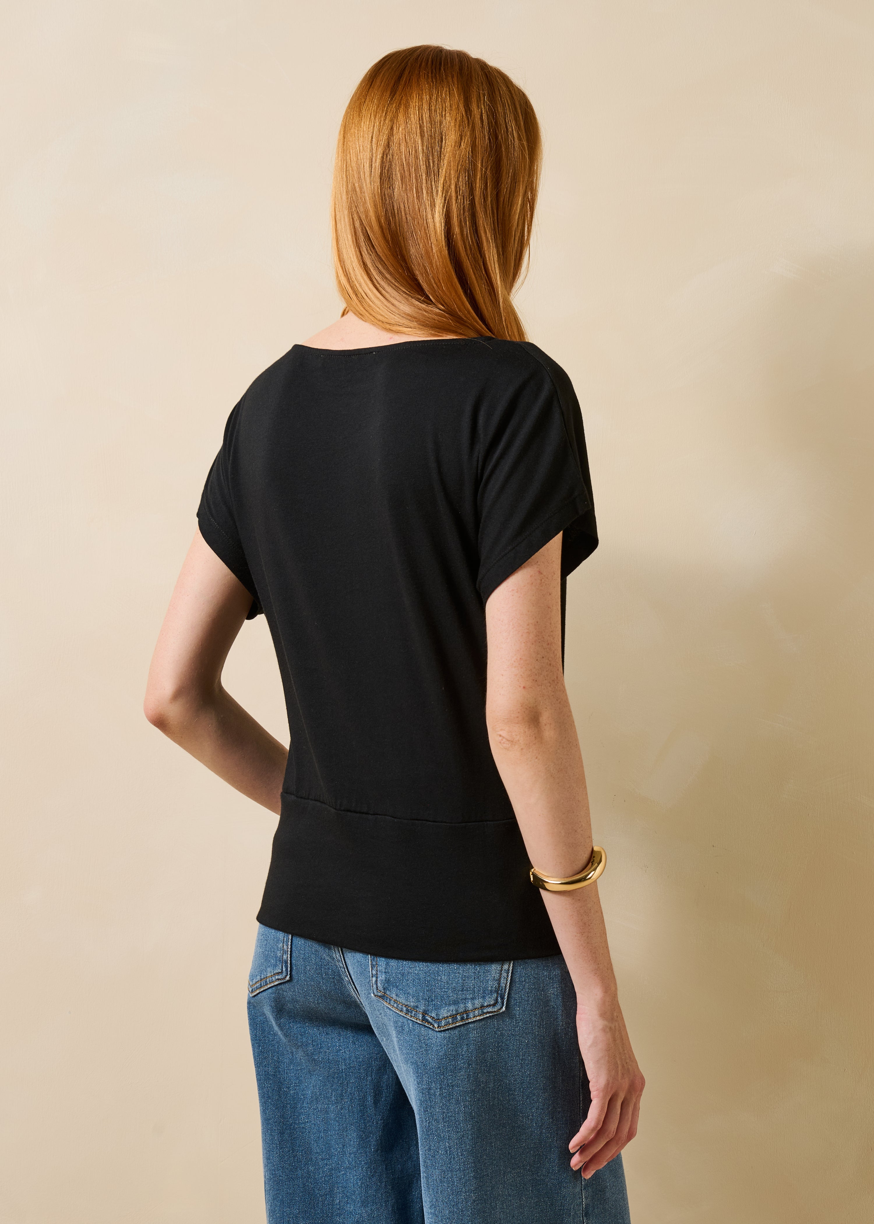 la-f-e-marabout-e-facteur-t-shirt-schwarz-bio-baumwolle-drapiert image 3