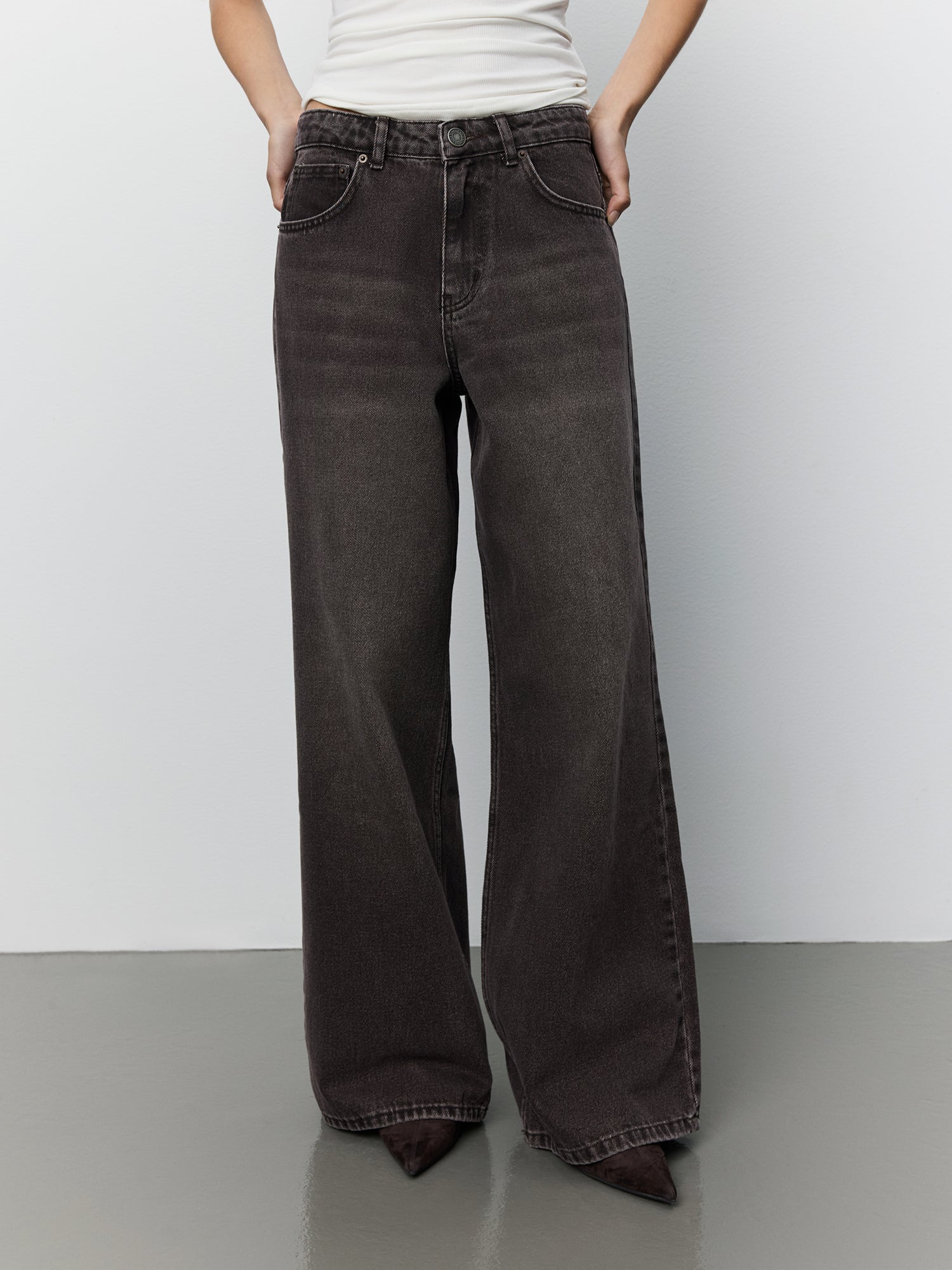 sofie-schnoor-women-venicesw-mid-waist-jeans-dark-plum image 6