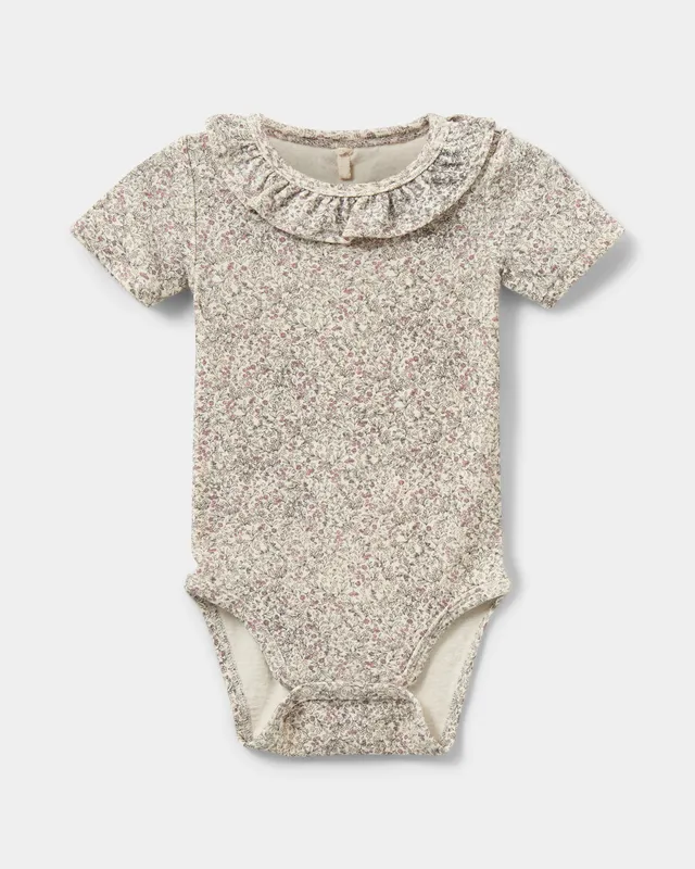 sofie-schnoor-kids-dictekb-p262211-baby-body-aop-flower-modal image 1