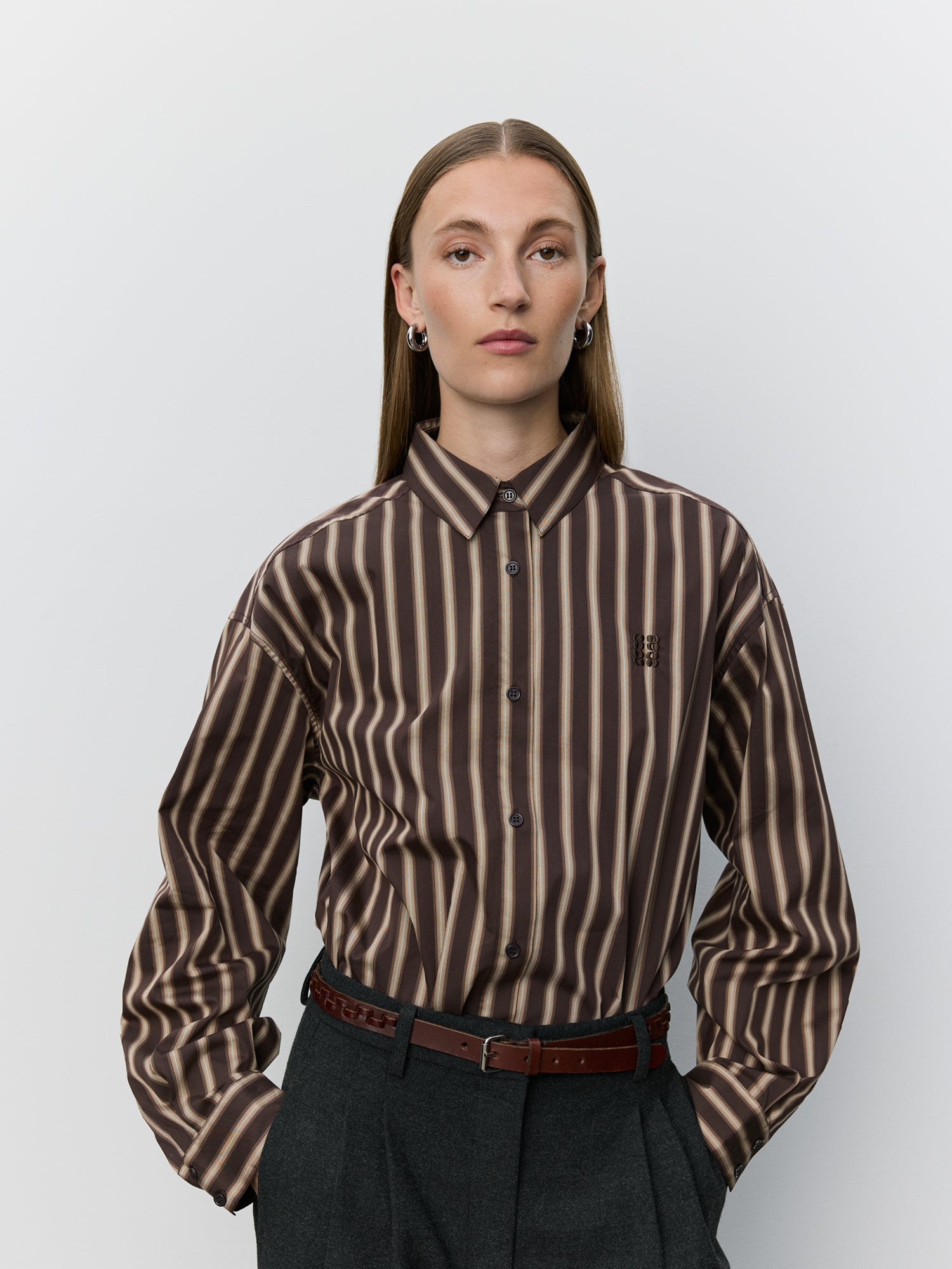 sofie-schnoor-women-mercysw-shirt-braun-gestreift-oversized image 5