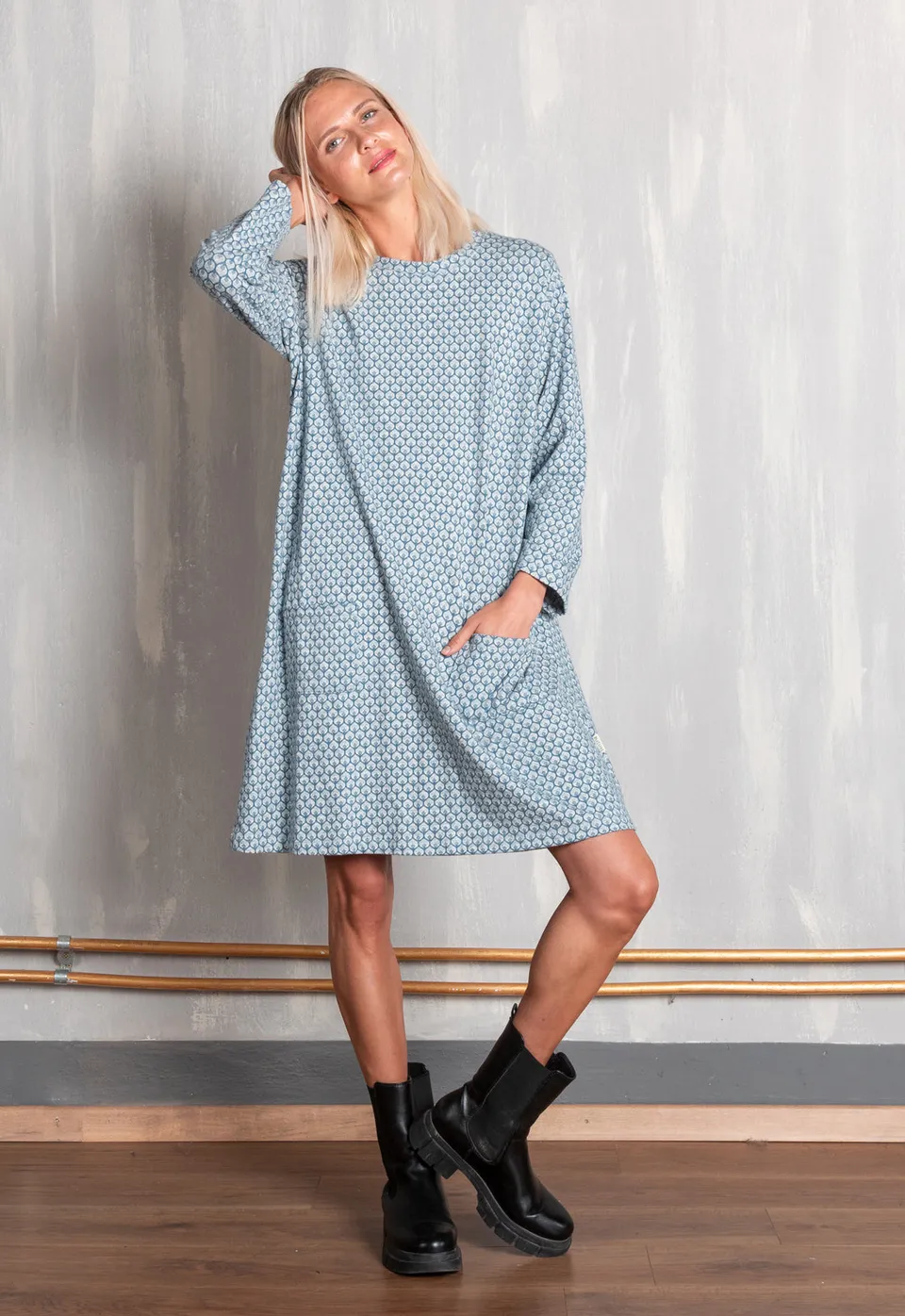 moshiki-dress-g7-a-linien-kleid-aqua-jacquard-bio-baumwolle image 1