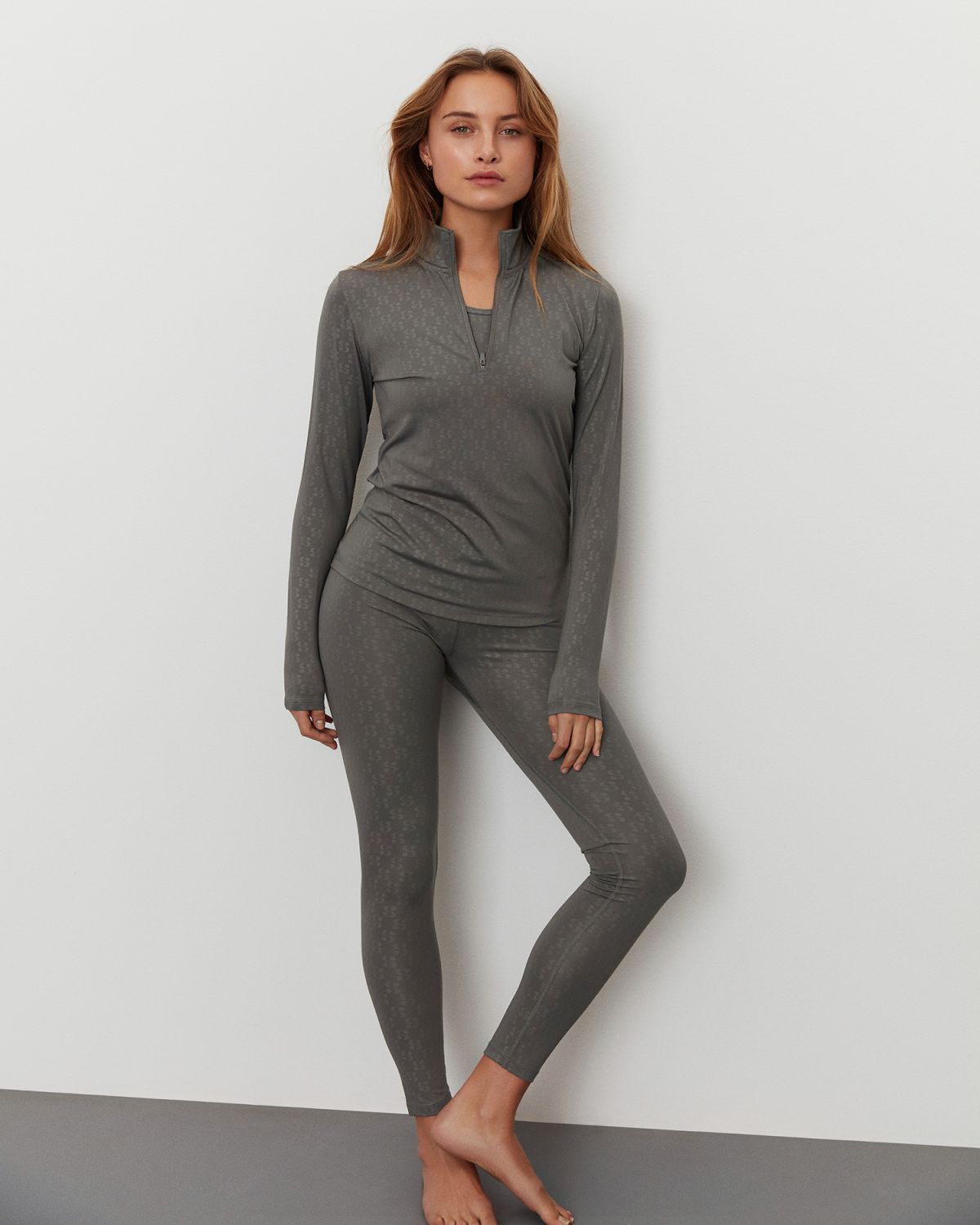 sofie-schnoor-sport-mallorysw-langarmshirt-damen-grau-slimfit image 2