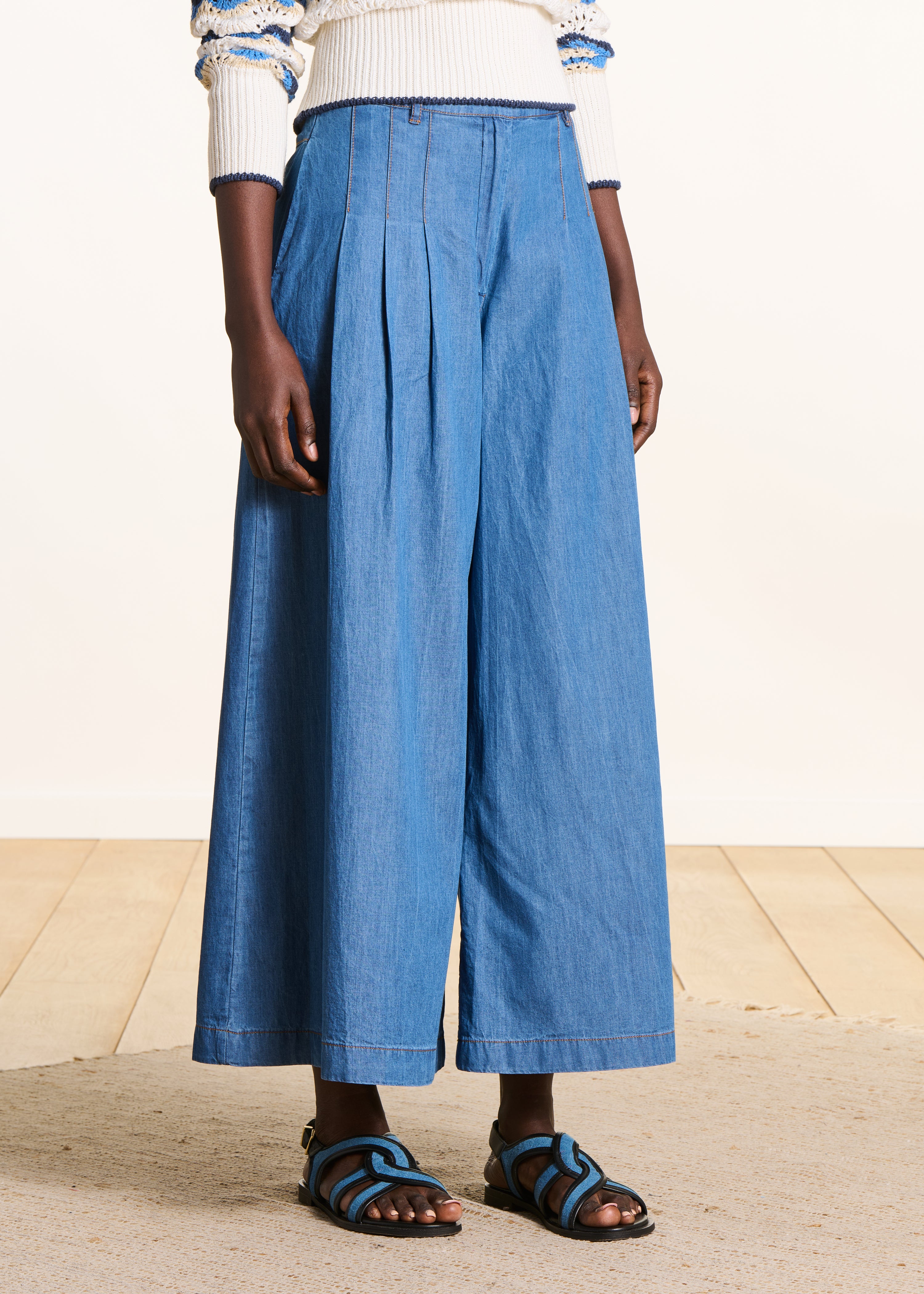 la-f-e-marabout-e-pantalons-jeans-flaque-jeans-weit-medium image 2