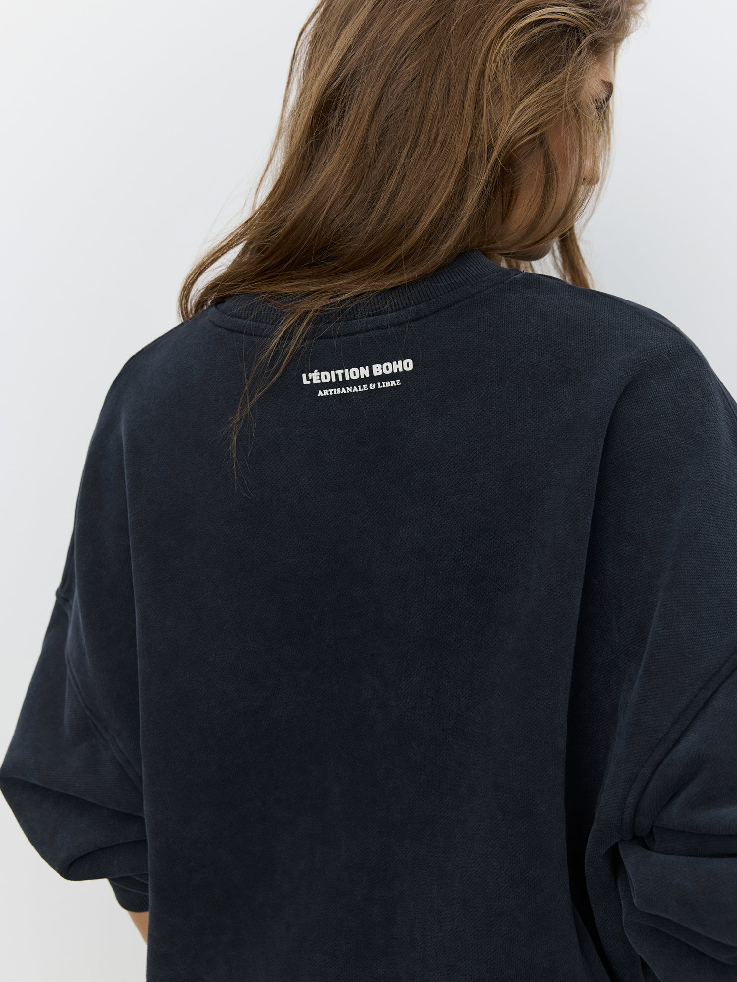 sofie-schnoor-women-paros-sweatshirt-washed-black-baumwolle image 6