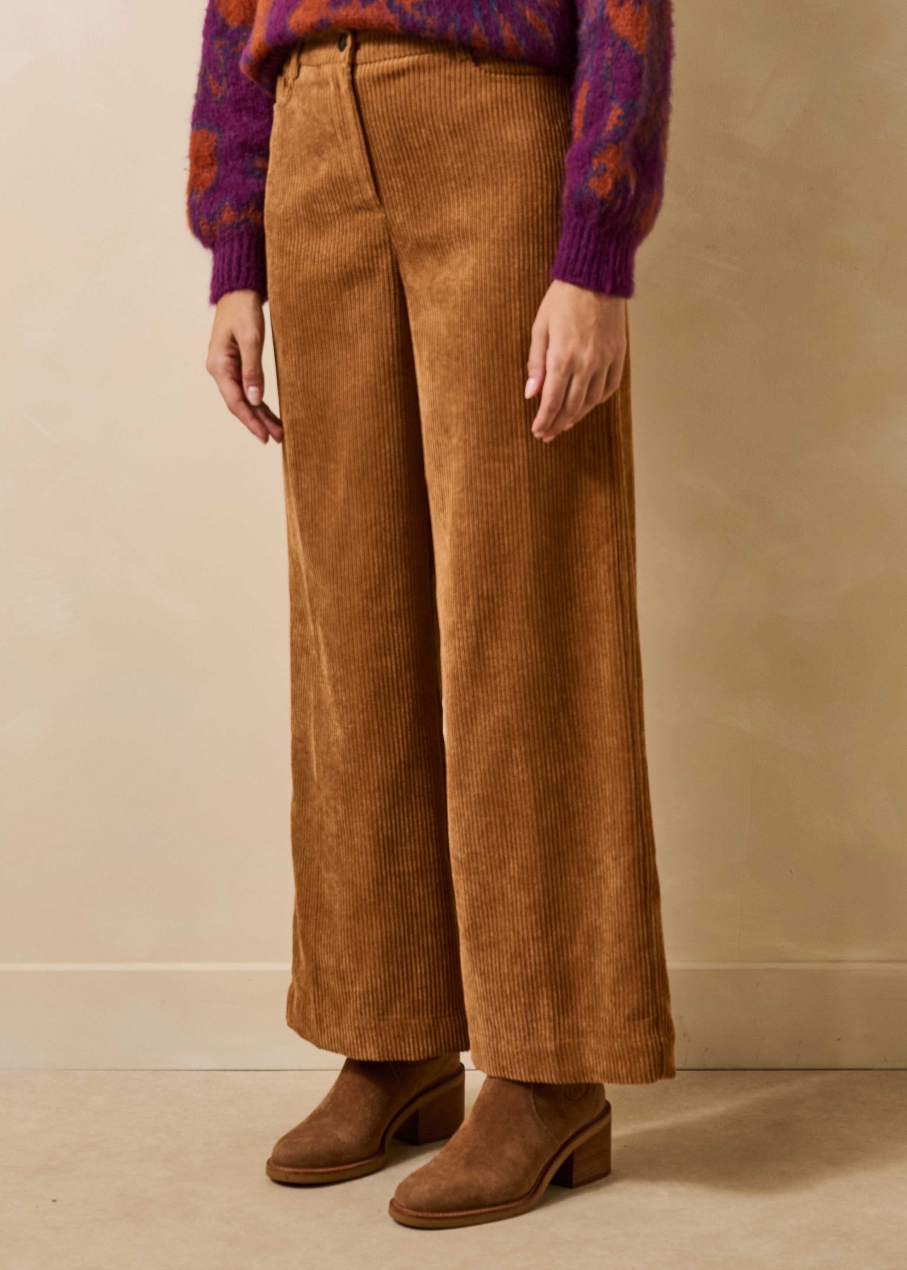 la-f-e-marabout-e-zander-hose-camel-samt-weites-bein image 2