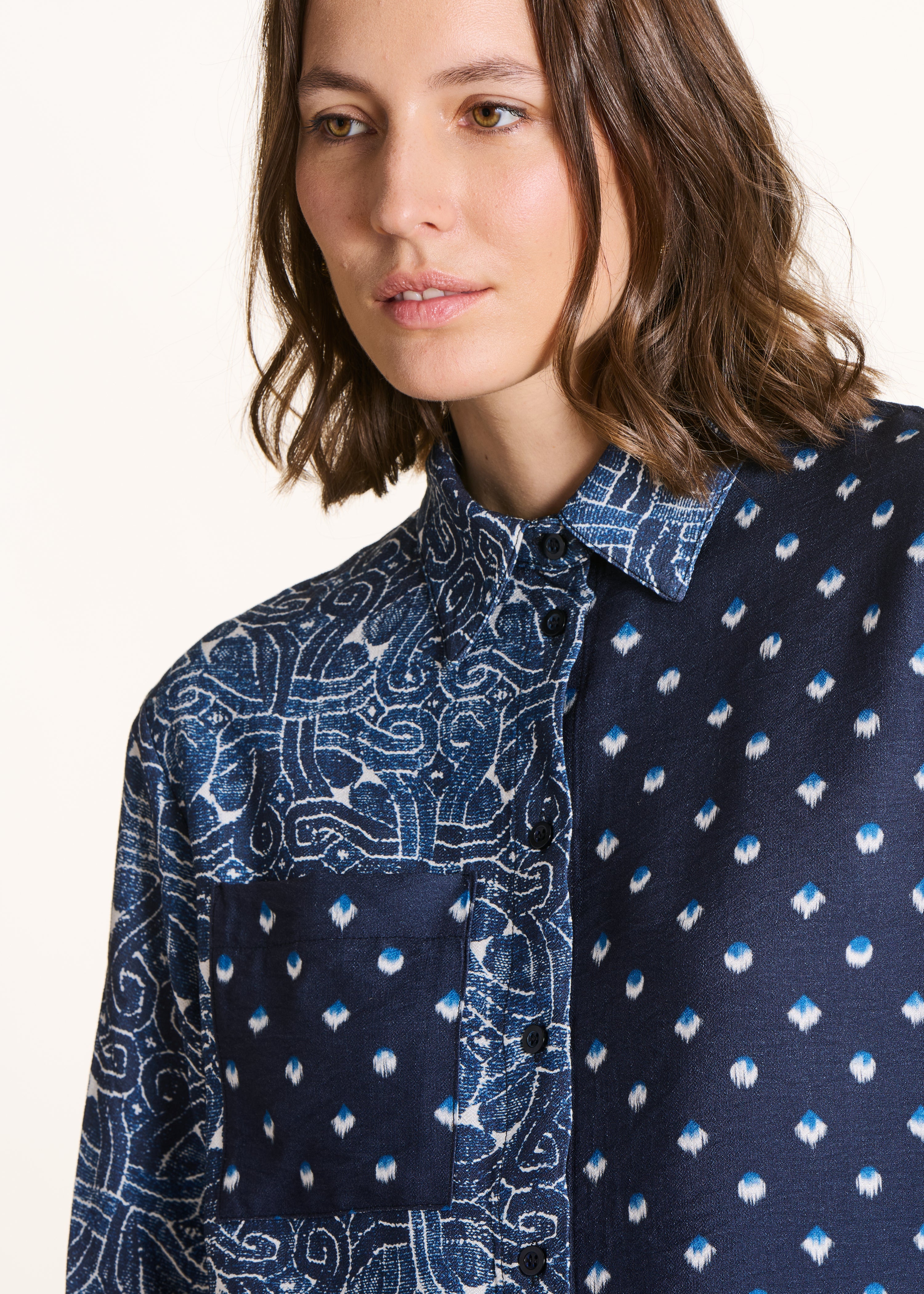 la-f-e-marabout-e-famito-bluse-blau-patchwork-langarm image 5
