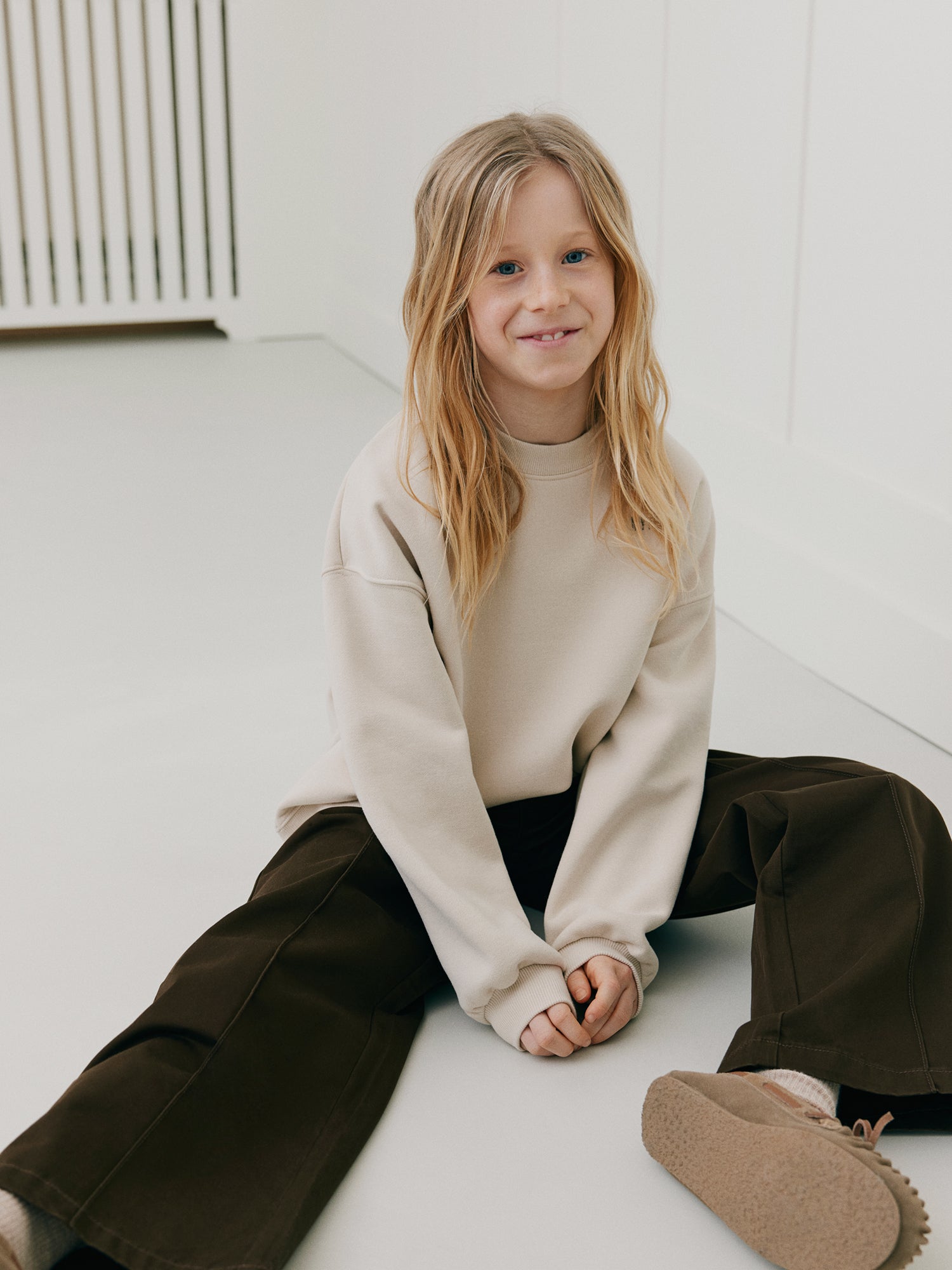 sofie-schnoor-young-elinsy-g263304-sweatshirt-fog image 4