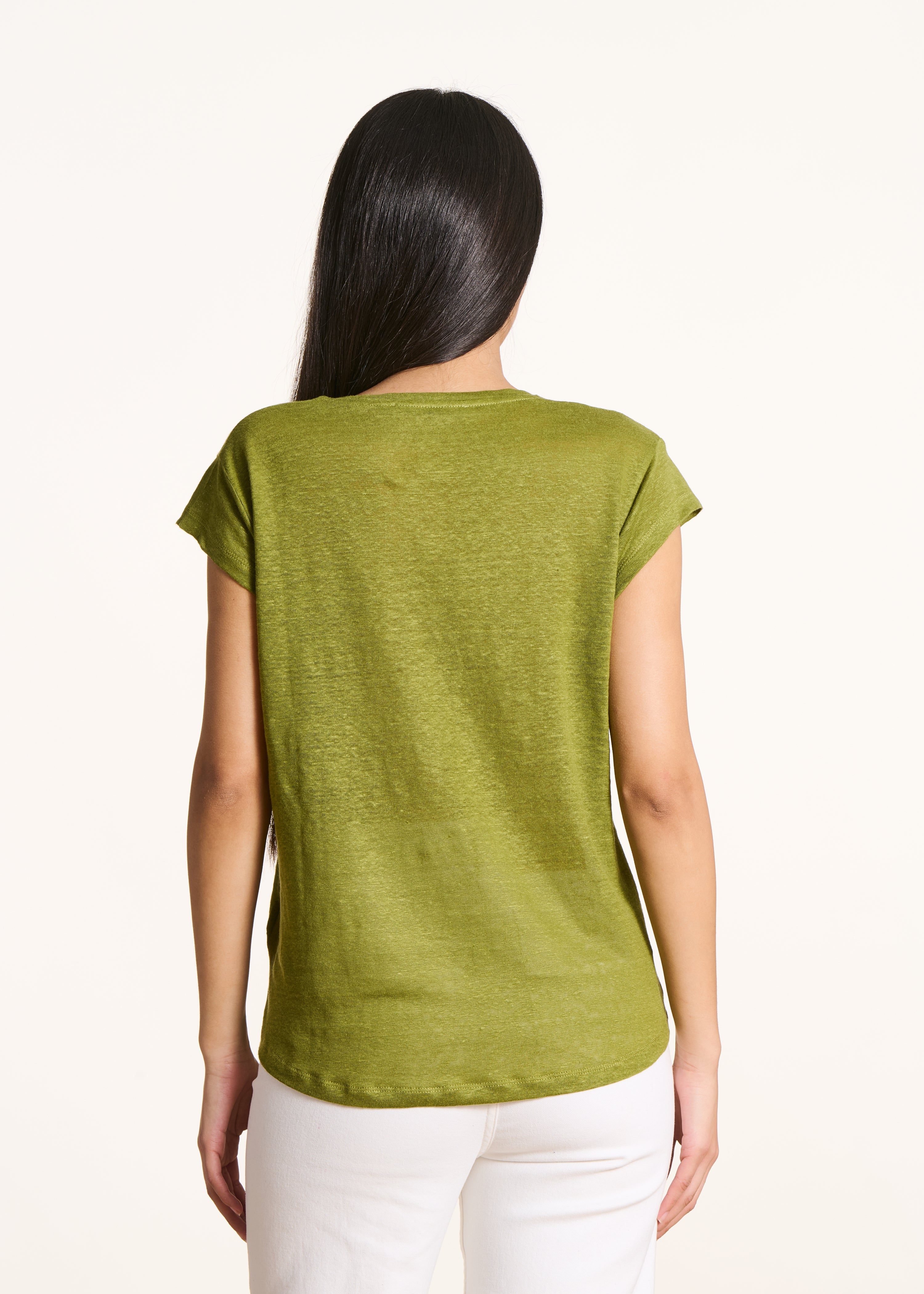 la-f-e-marabout-e-davia-t-shirt-oliv-leinen-v-ausschnitt image 3