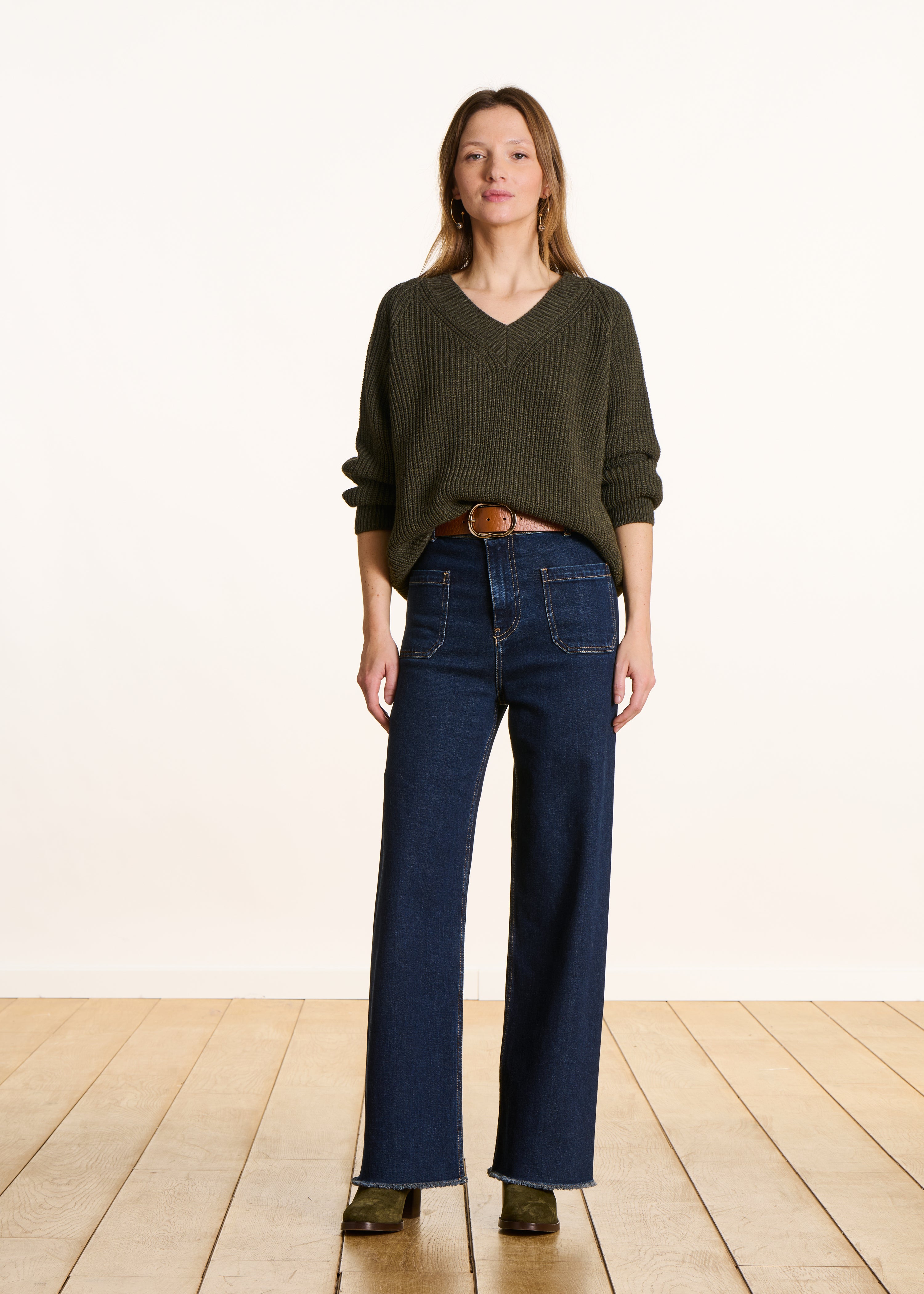 la-f-e-marabout-e-tarax-pullover-kaki-v-ausschnitt image 2