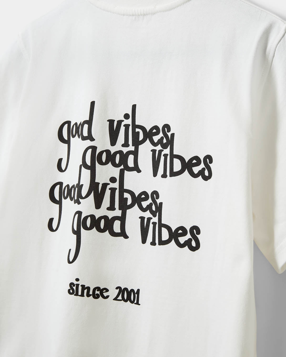 sofie-schnoor-riversw-t-shirt-off-white-baumwolle-good-vibes image 7