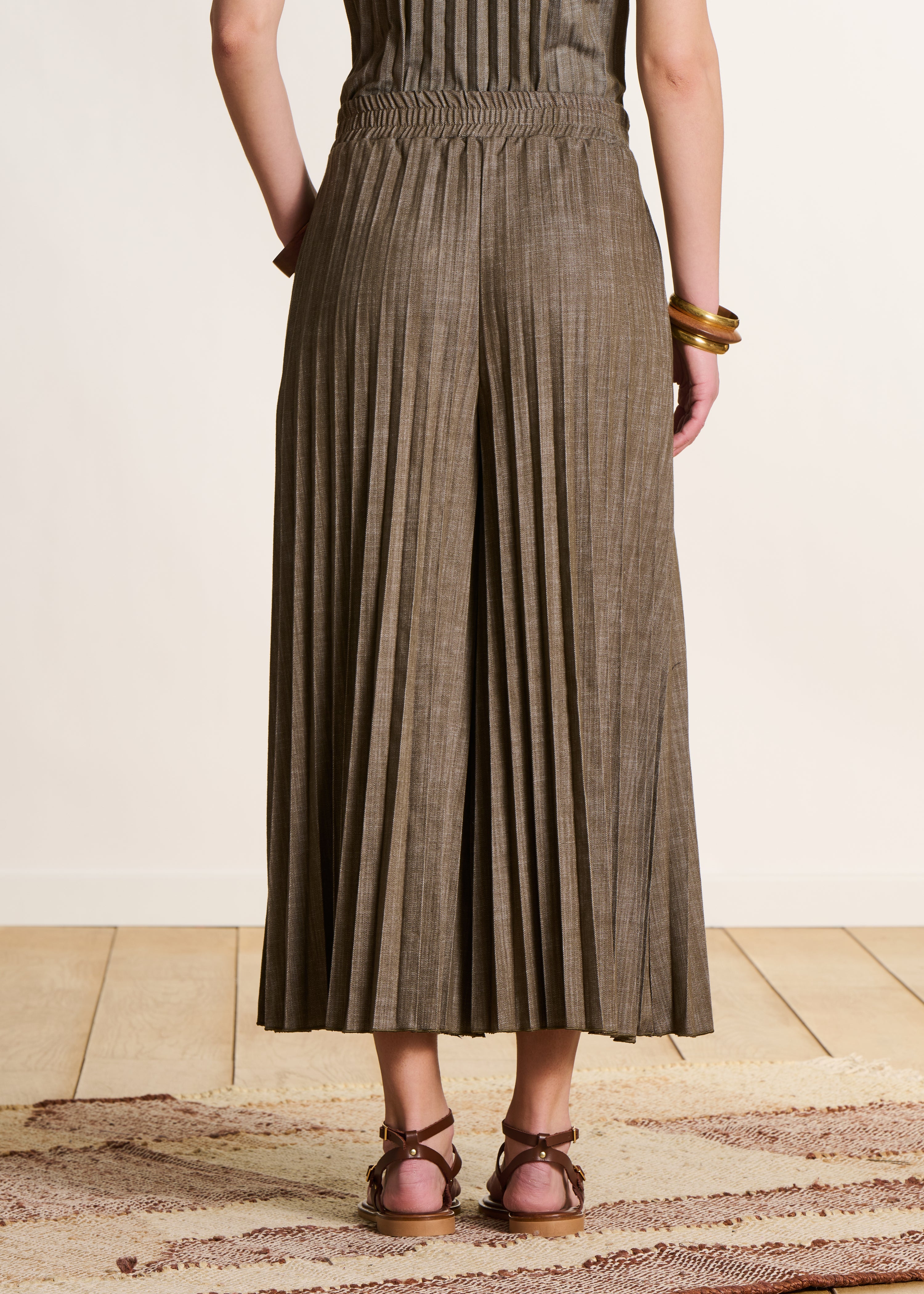 la-f-e-marabout-e-pantalon-jeanshose-plissiert-kaki image 3