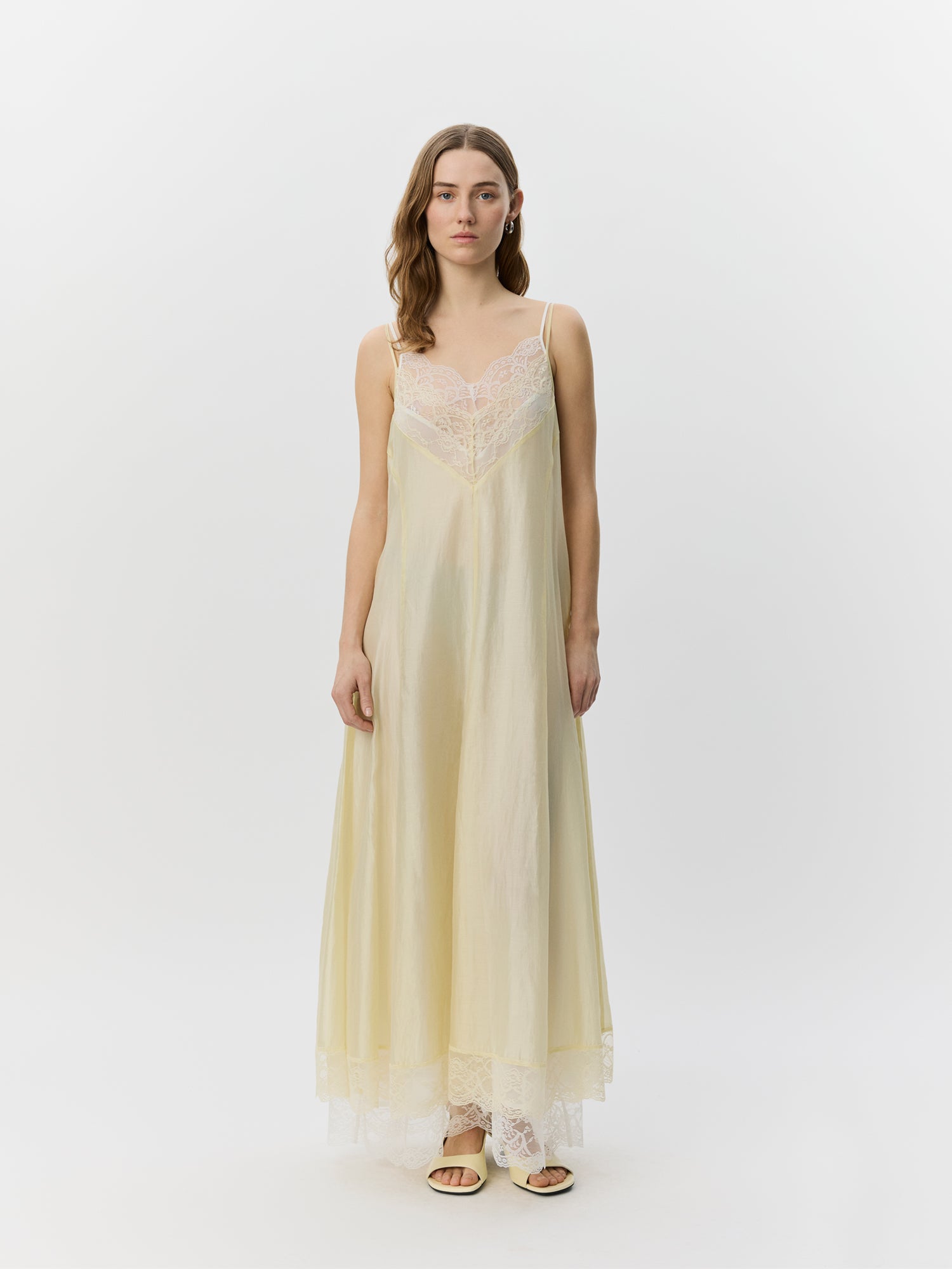 sofie-schnoor-women-esmasw-maxikleid-creme-spitze-lyocell image 2