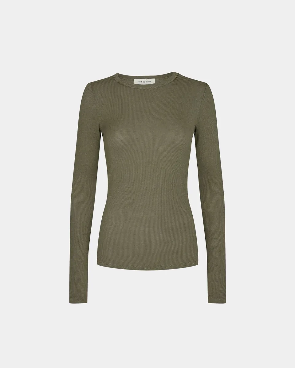 sofie-schnoor-women-petriciasw-t-shirt-langarm-army-green-viskose image 1