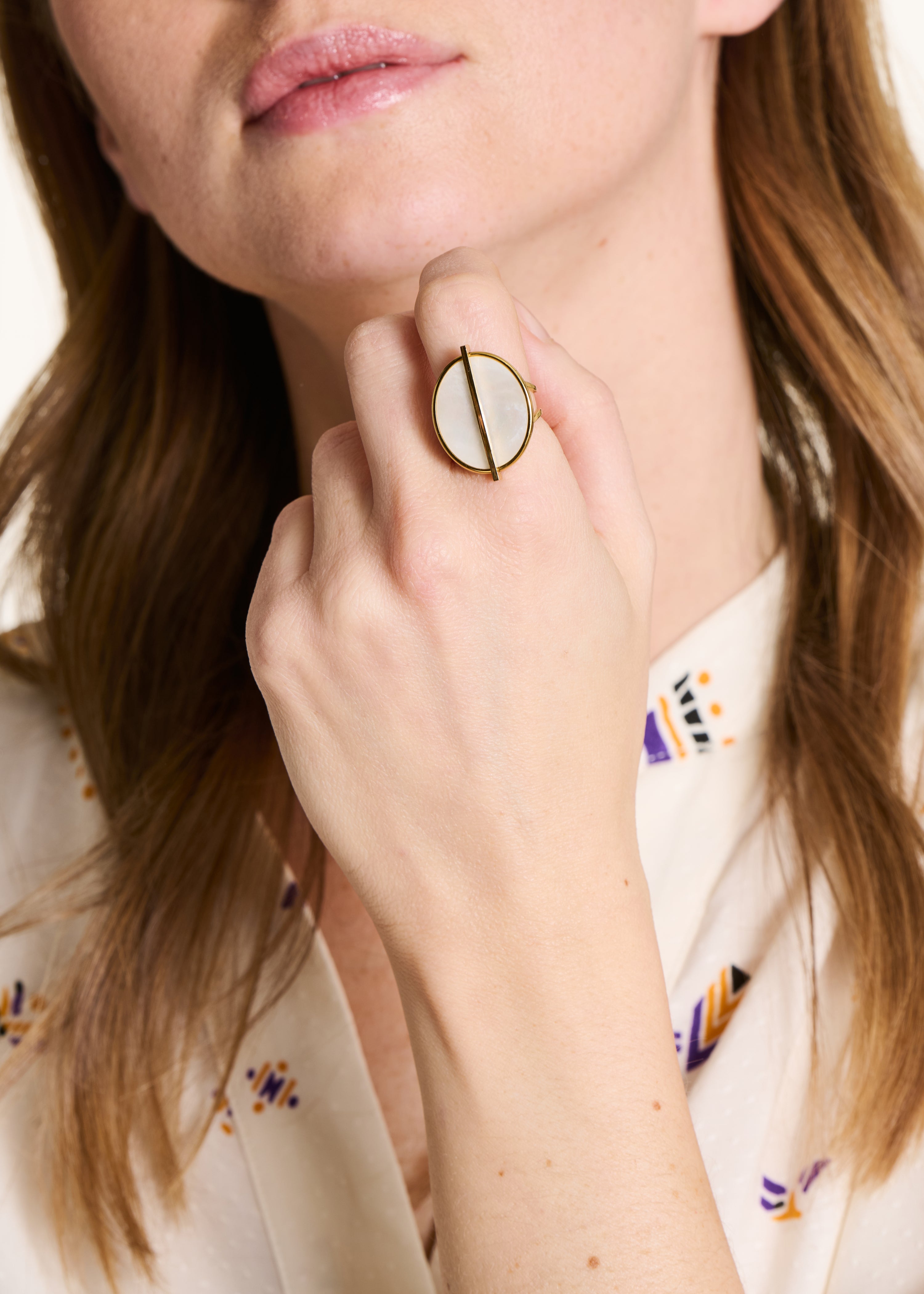 la-f-e-marabout-e-accessoires-ring-rund-gold-mit-perlmutt-tu image 2
