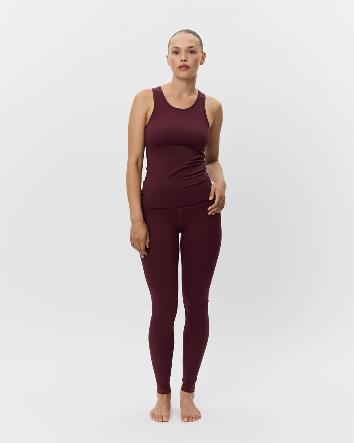 sofie-schnoor-sport-adelaspo-leggings-burgundy-yoga image 3