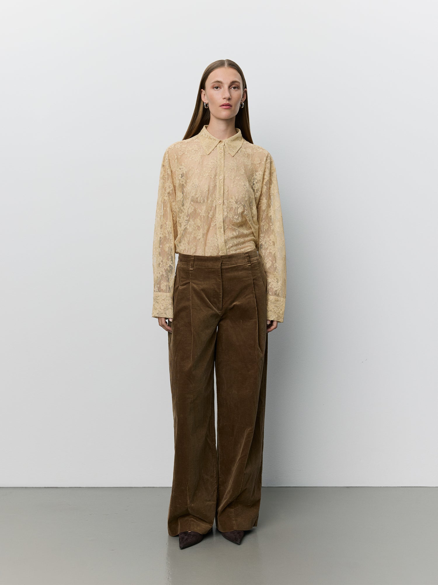 sofie-schnoor-corliesw-cordhose-damen-braun-wide-leg image 2