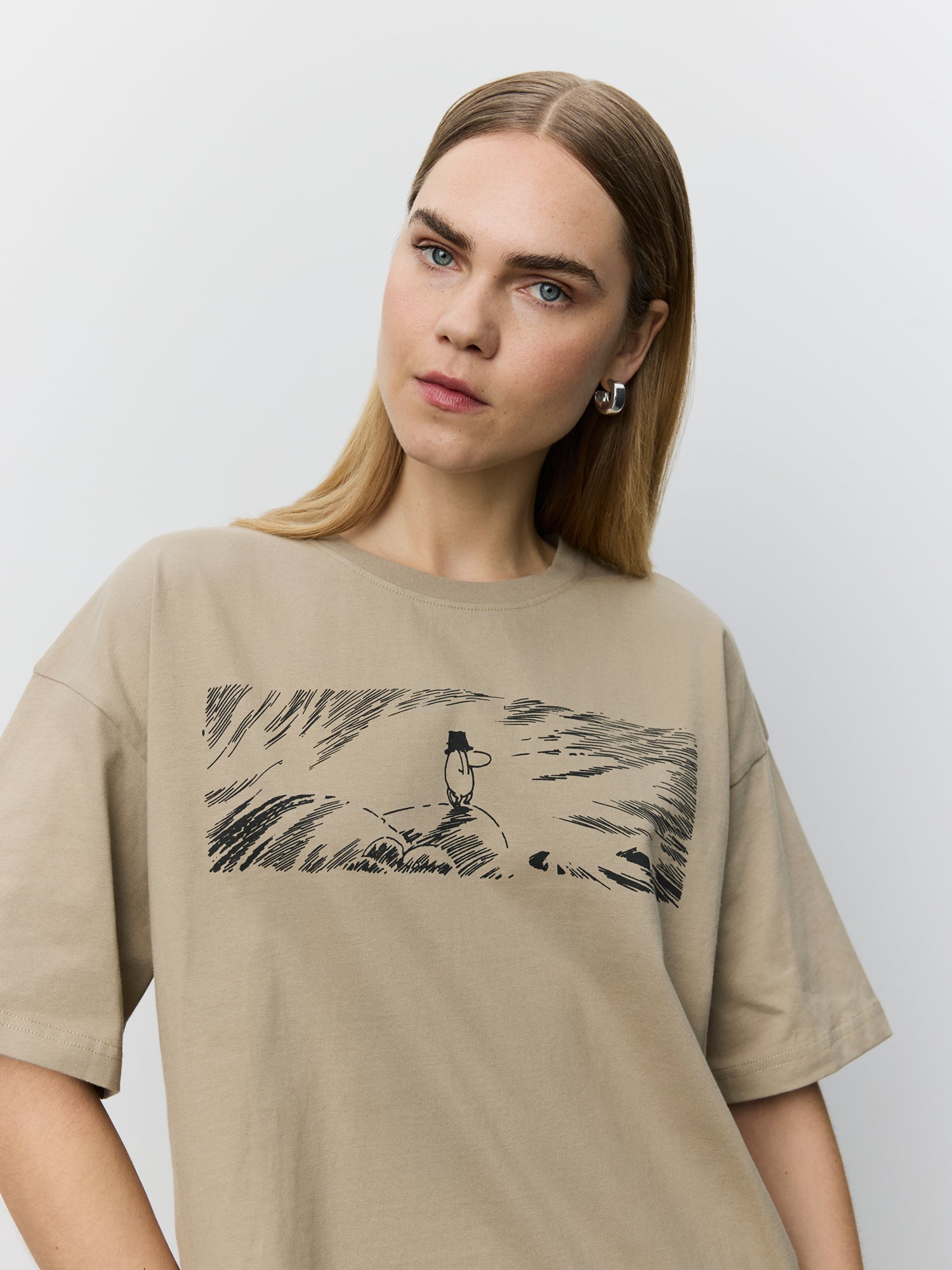 sofie-schnoor-women-verinasw-moomin-t-shirt-sand image 5