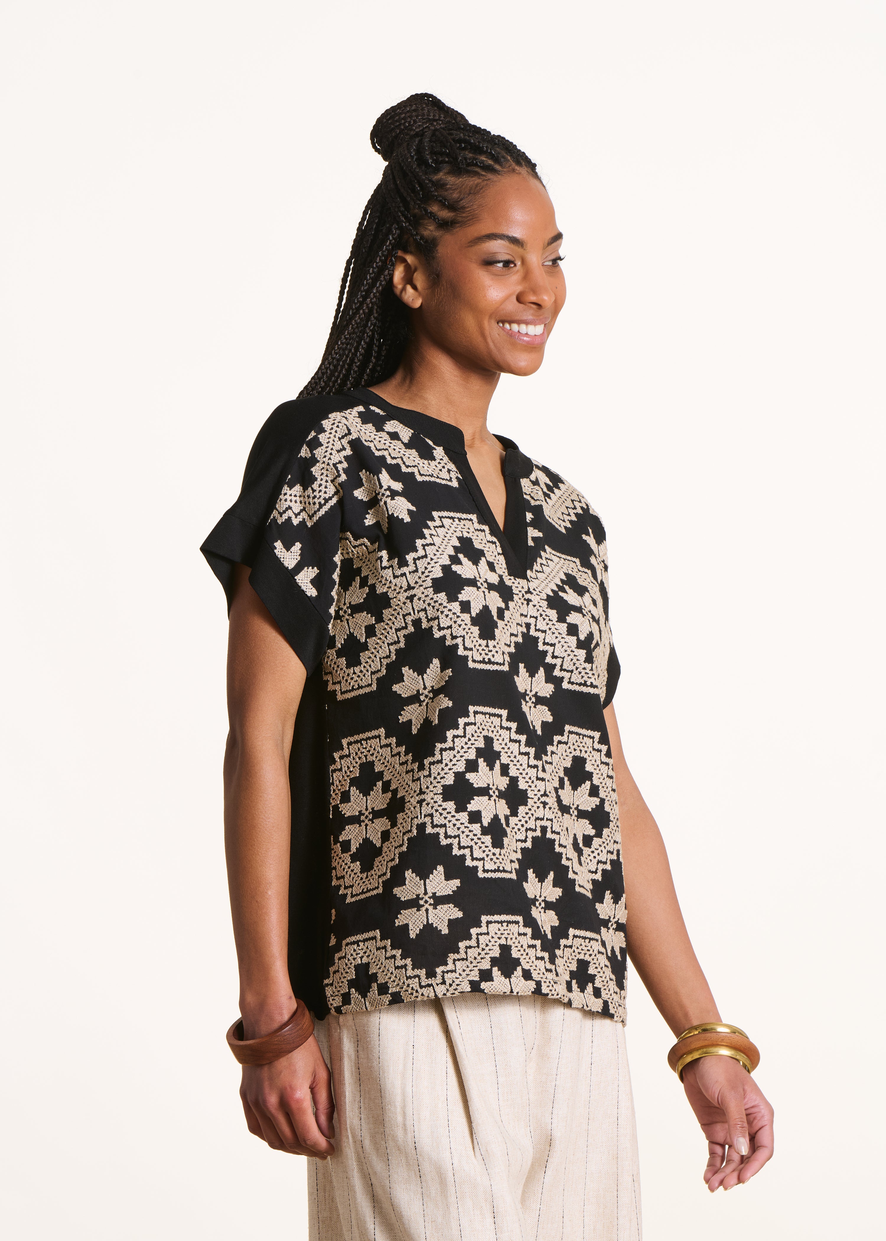 la-f-e-marabout-e-friani-t-shirt-oversize-schwarz-ecru image 1