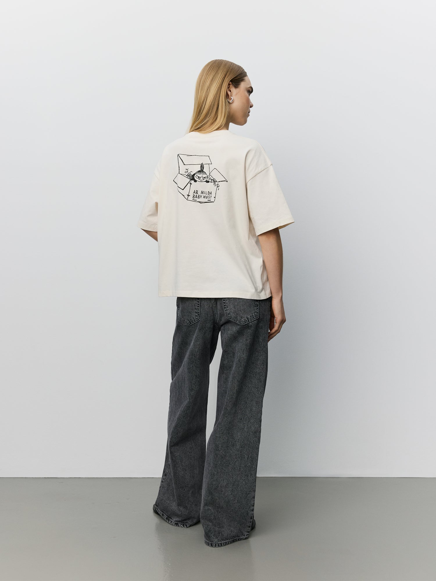 sofie-schnoor-women-verinasw-moomin-t-shirt-off-white image 4