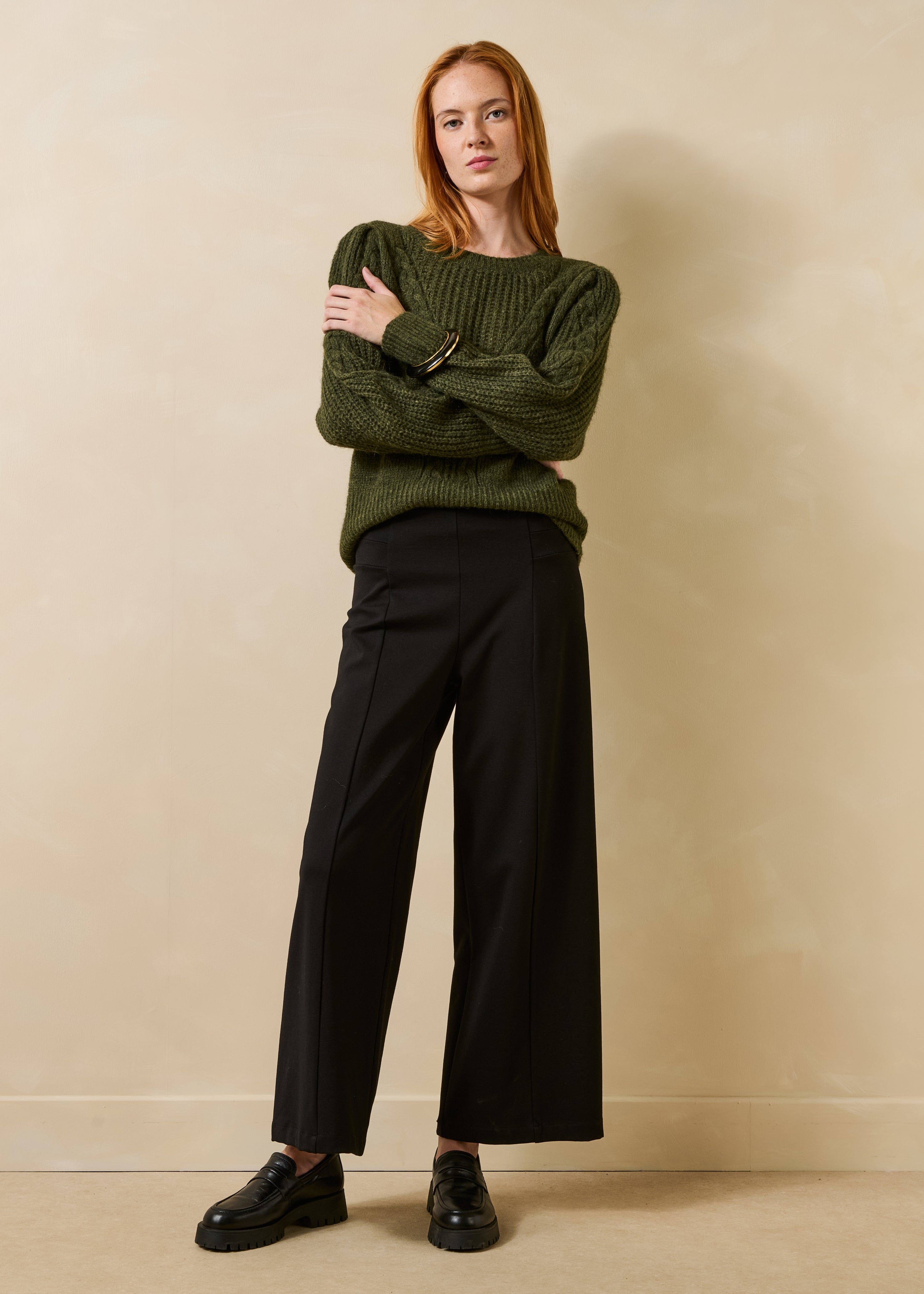 la-f-e-marabout-e-emiora-hose-damen-schwarz-cropped image 1