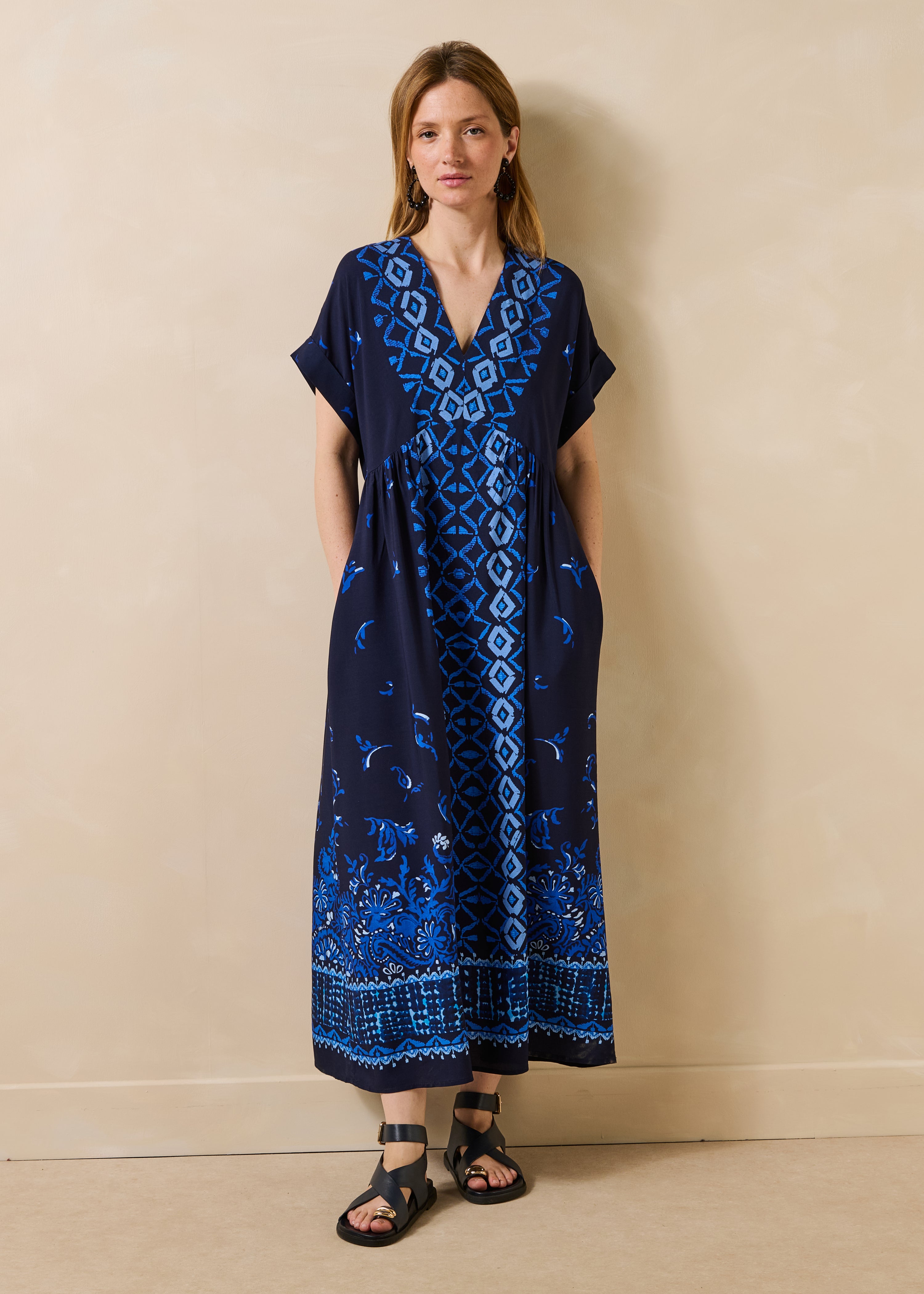 la-f-e-marabout-e-darling-kleid-blau-lang-v-ausschnitt image 2