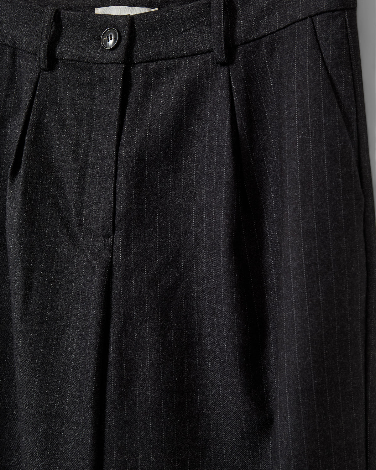 sofie-schnoor-women-nathaliasw-hose-schwarz-nadelstreifen image 7